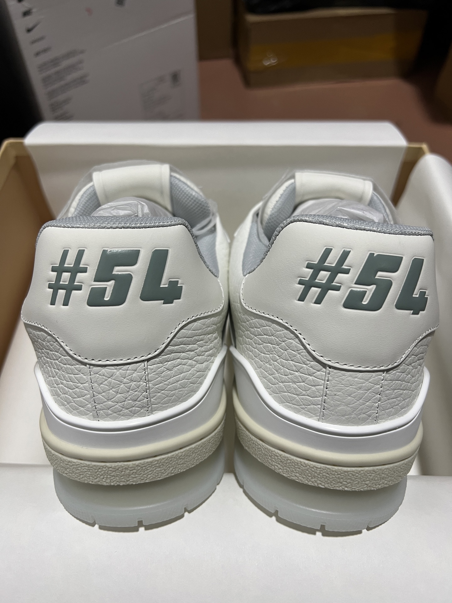 LV