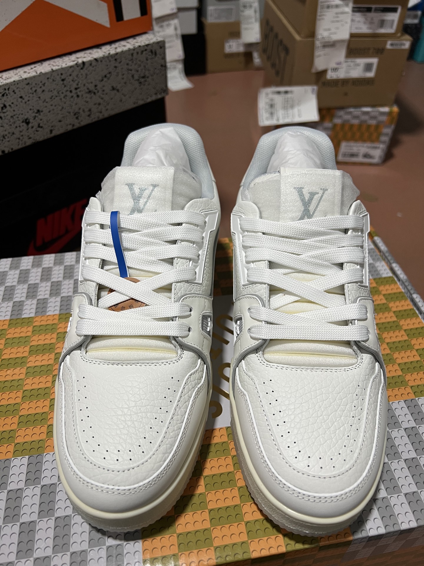 LV