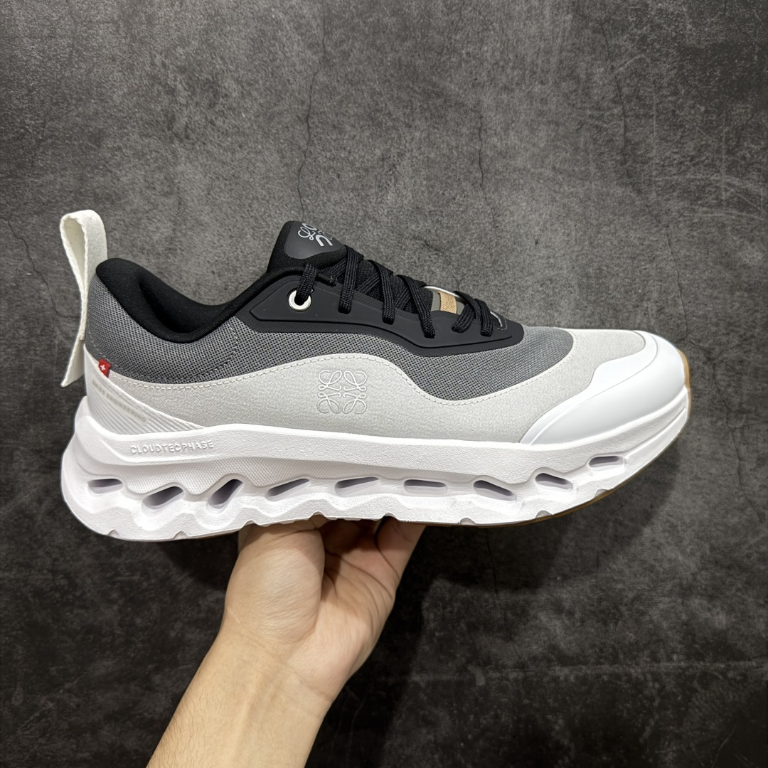 Loewe shoe