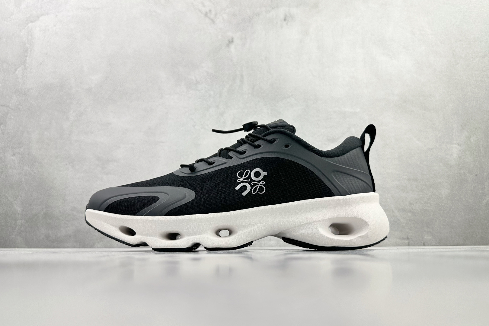 Loewe shoe