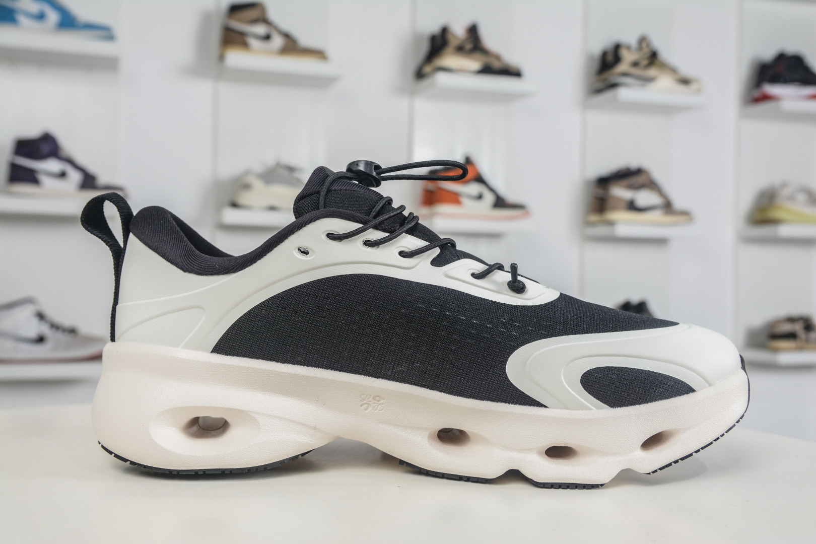Loewe shoe
