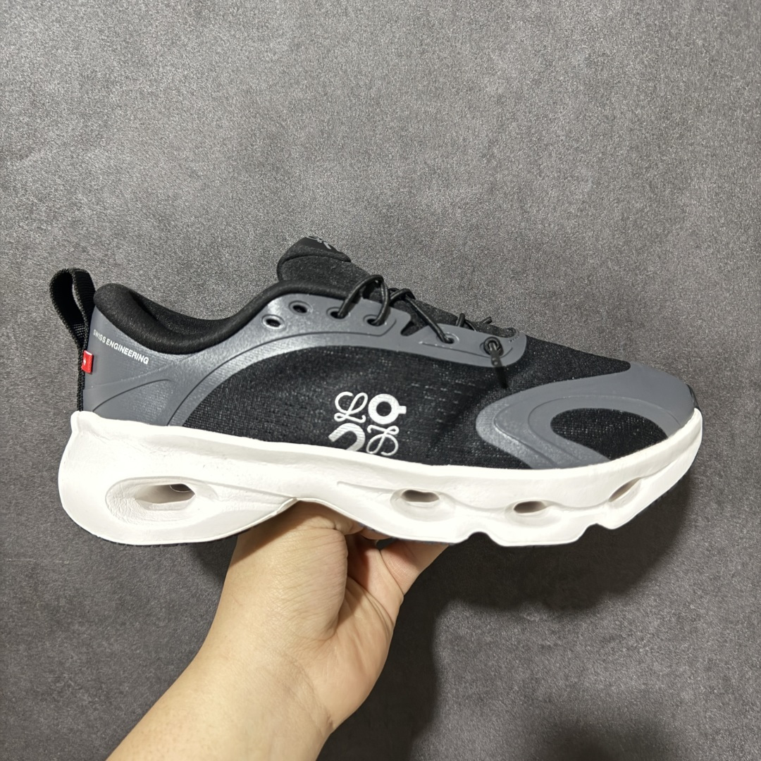 Loewe shoe
