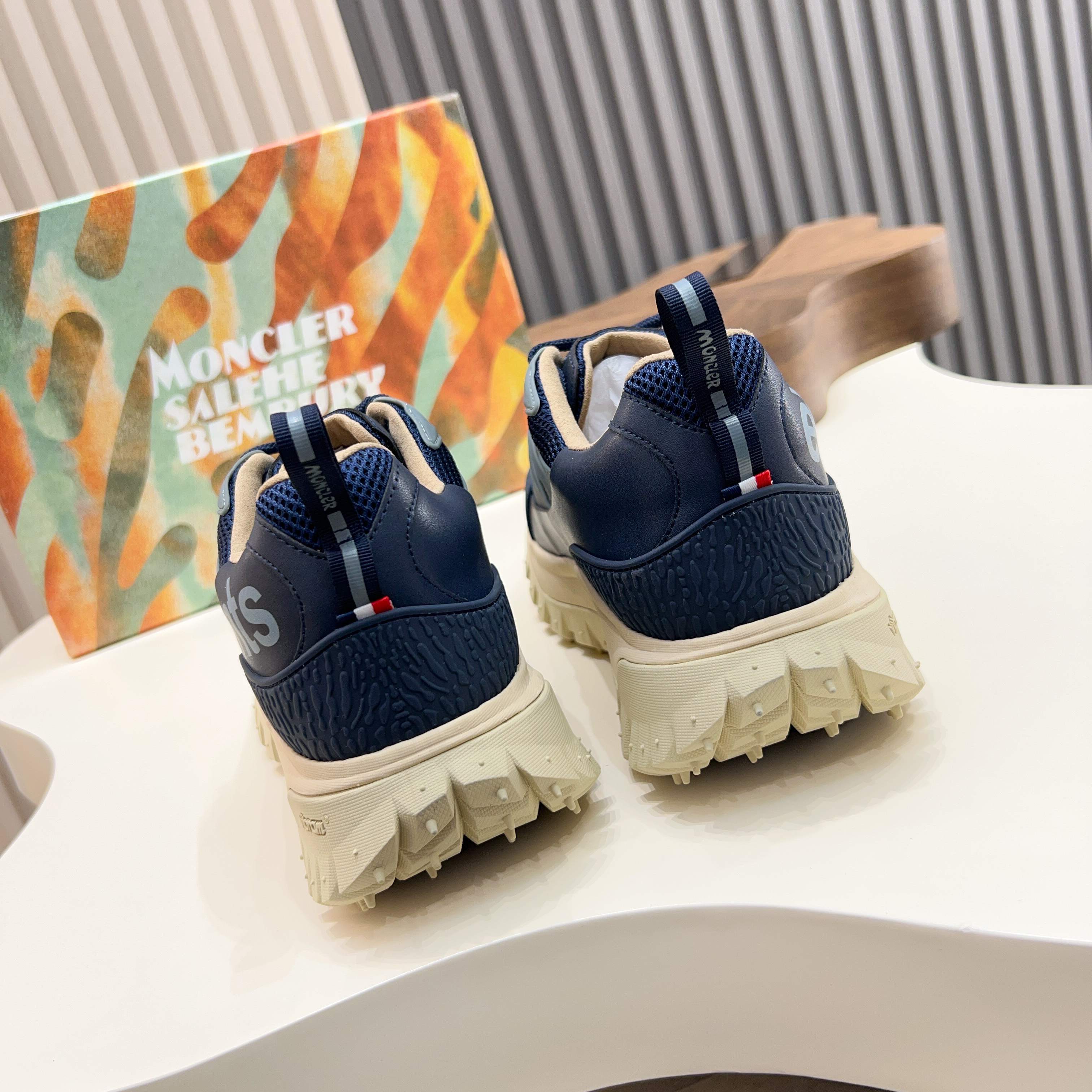 Moncler shoe