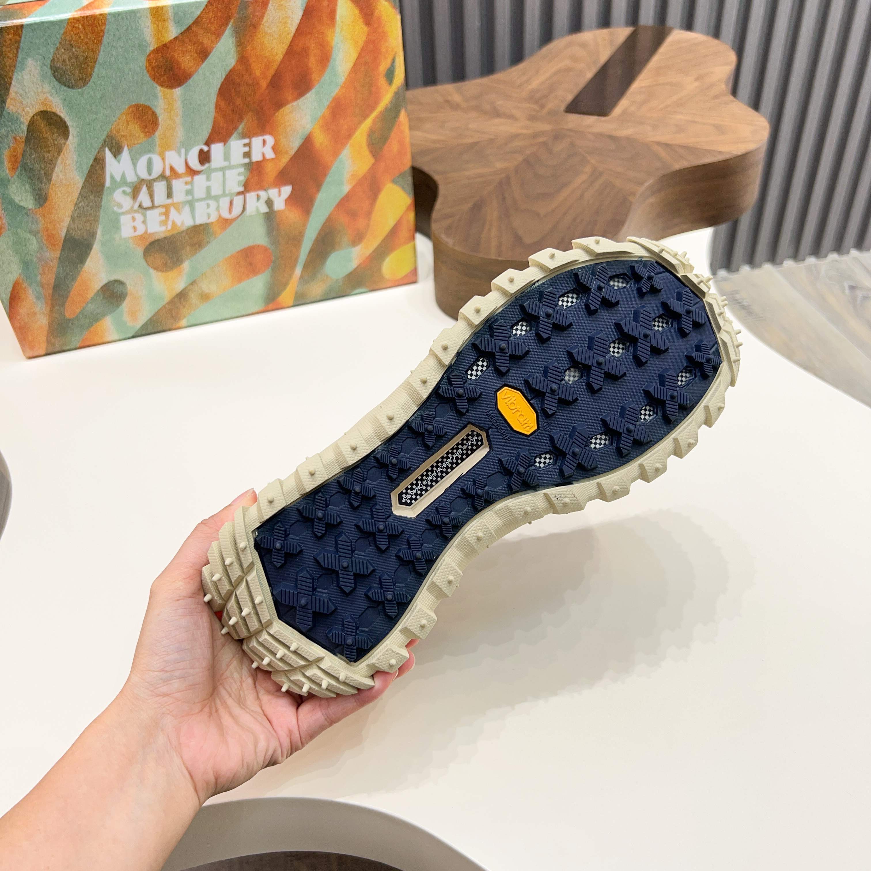 Moncler shoe
