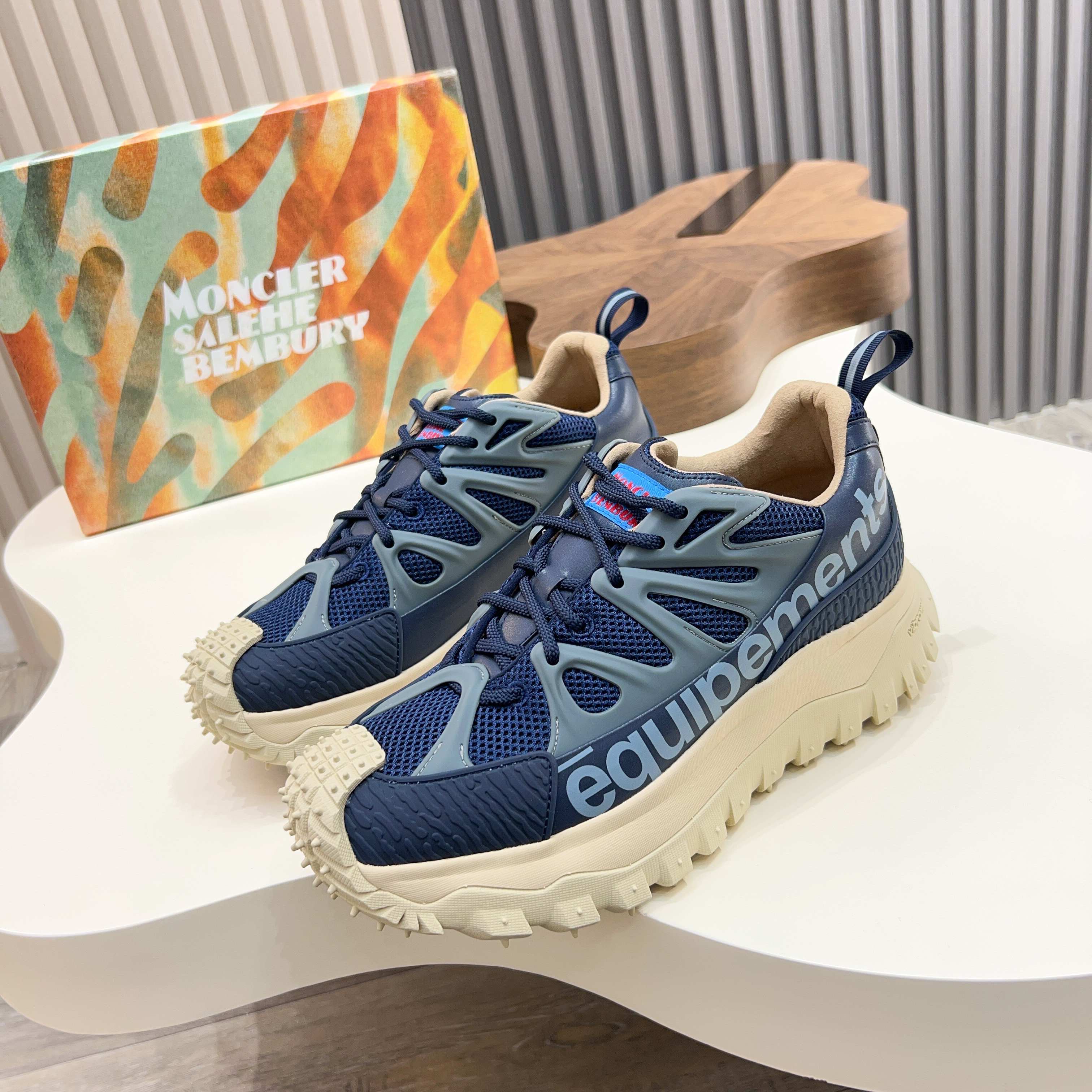 Moncler shoe