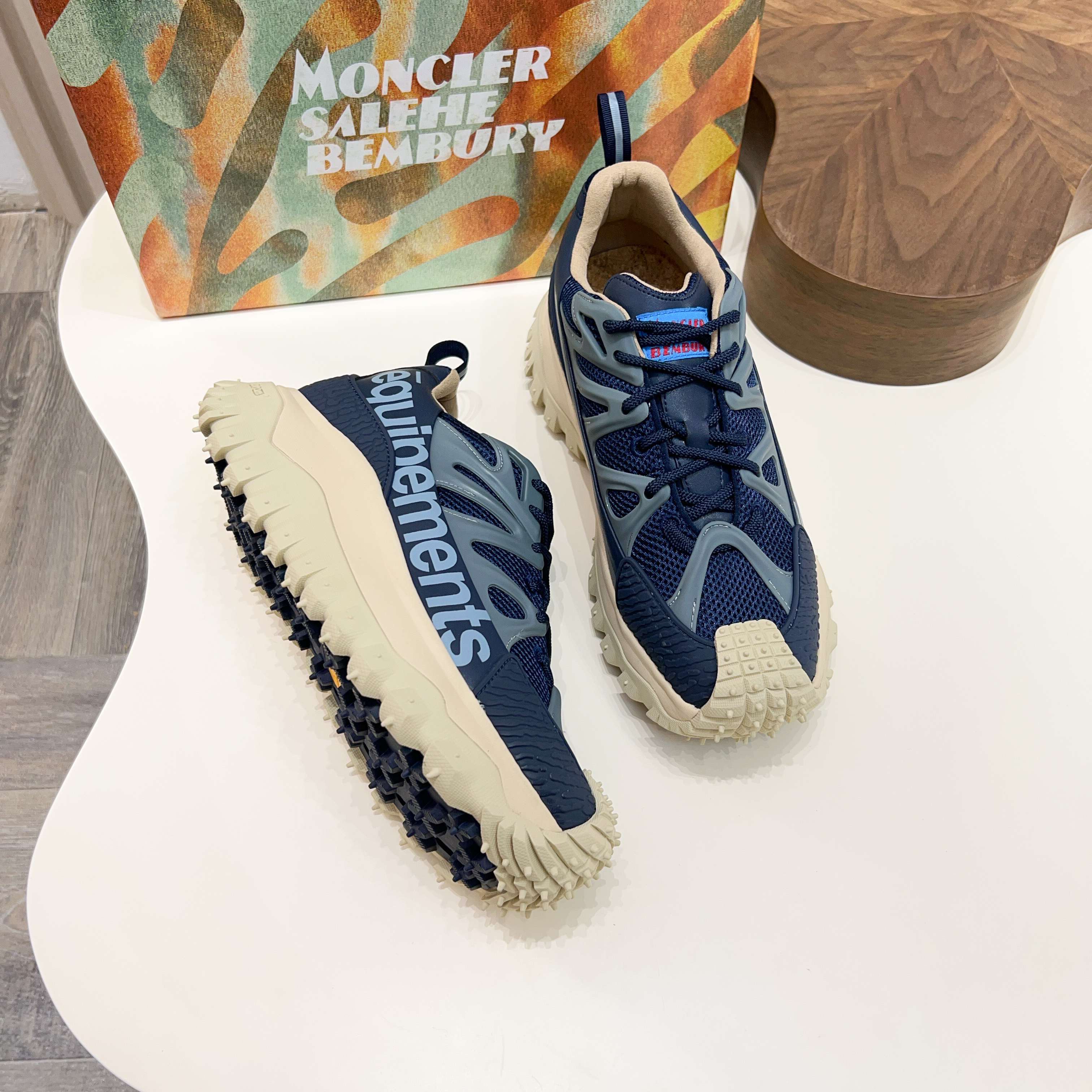 Moncler shoe