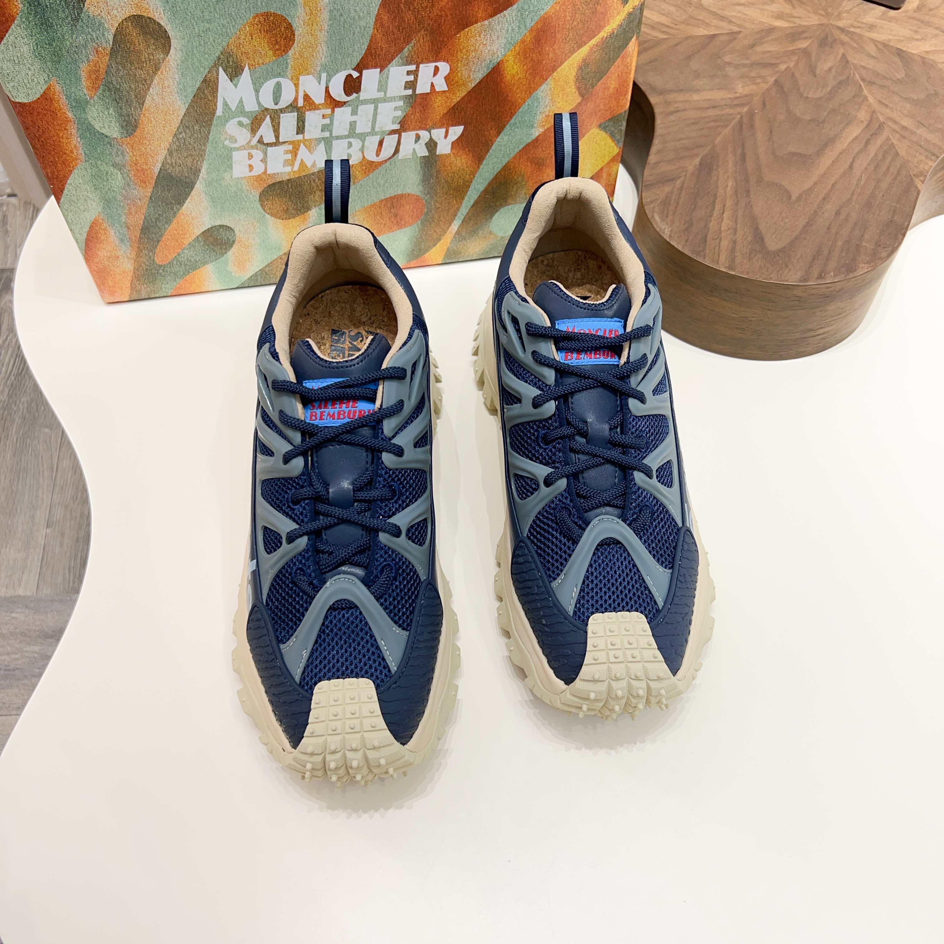 Moncler shoe