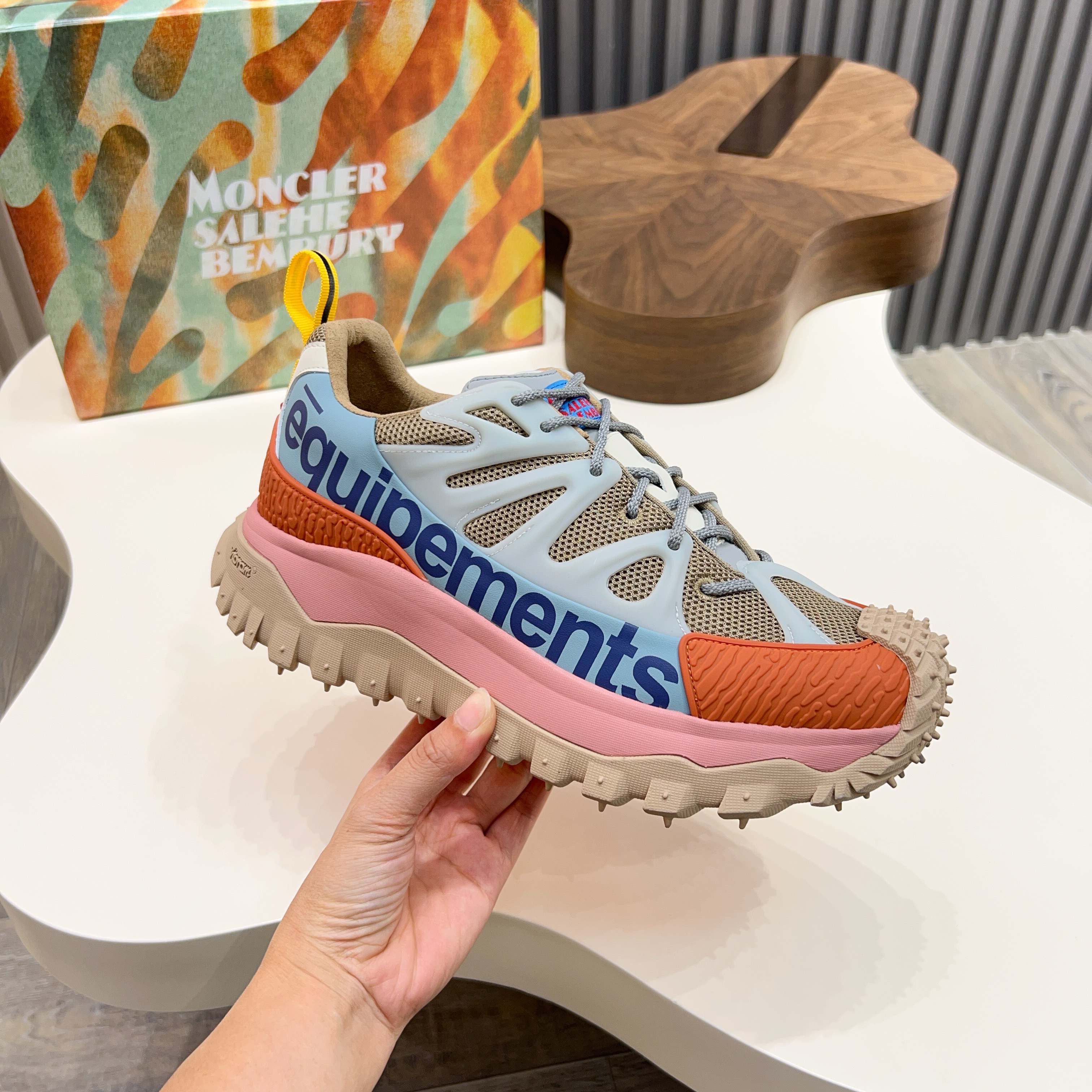 Moncler shoe