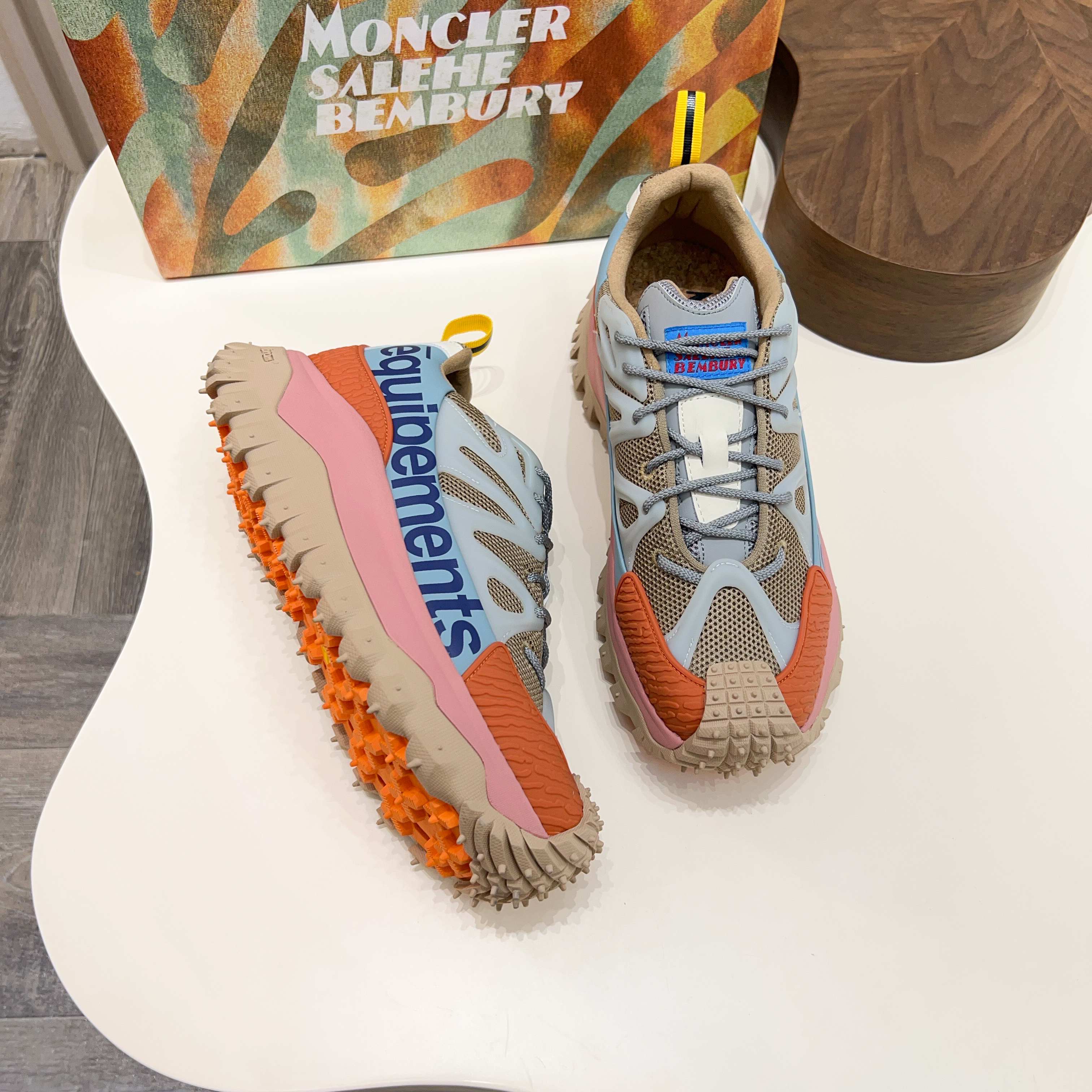 Moncler shoe