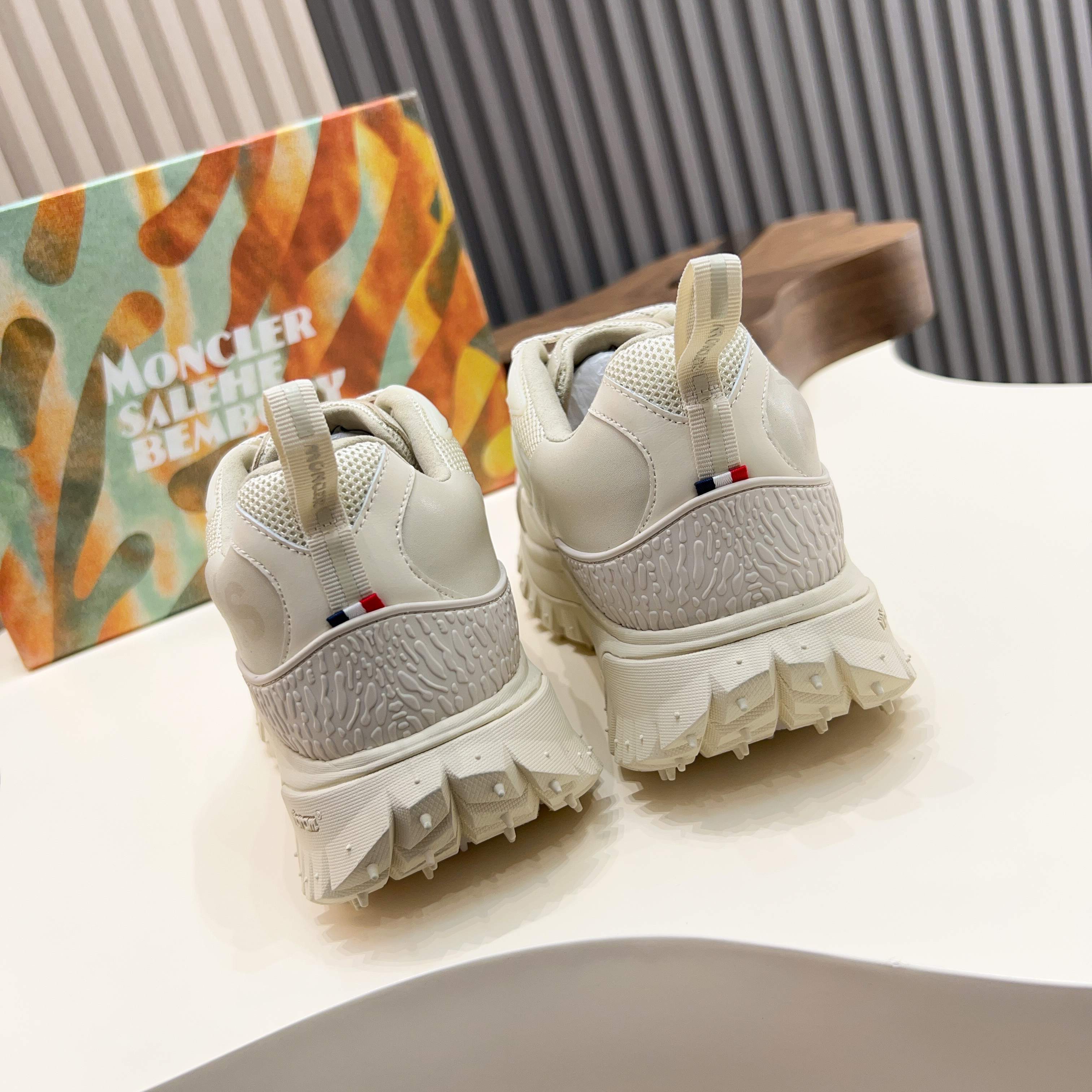 Moncler shoe