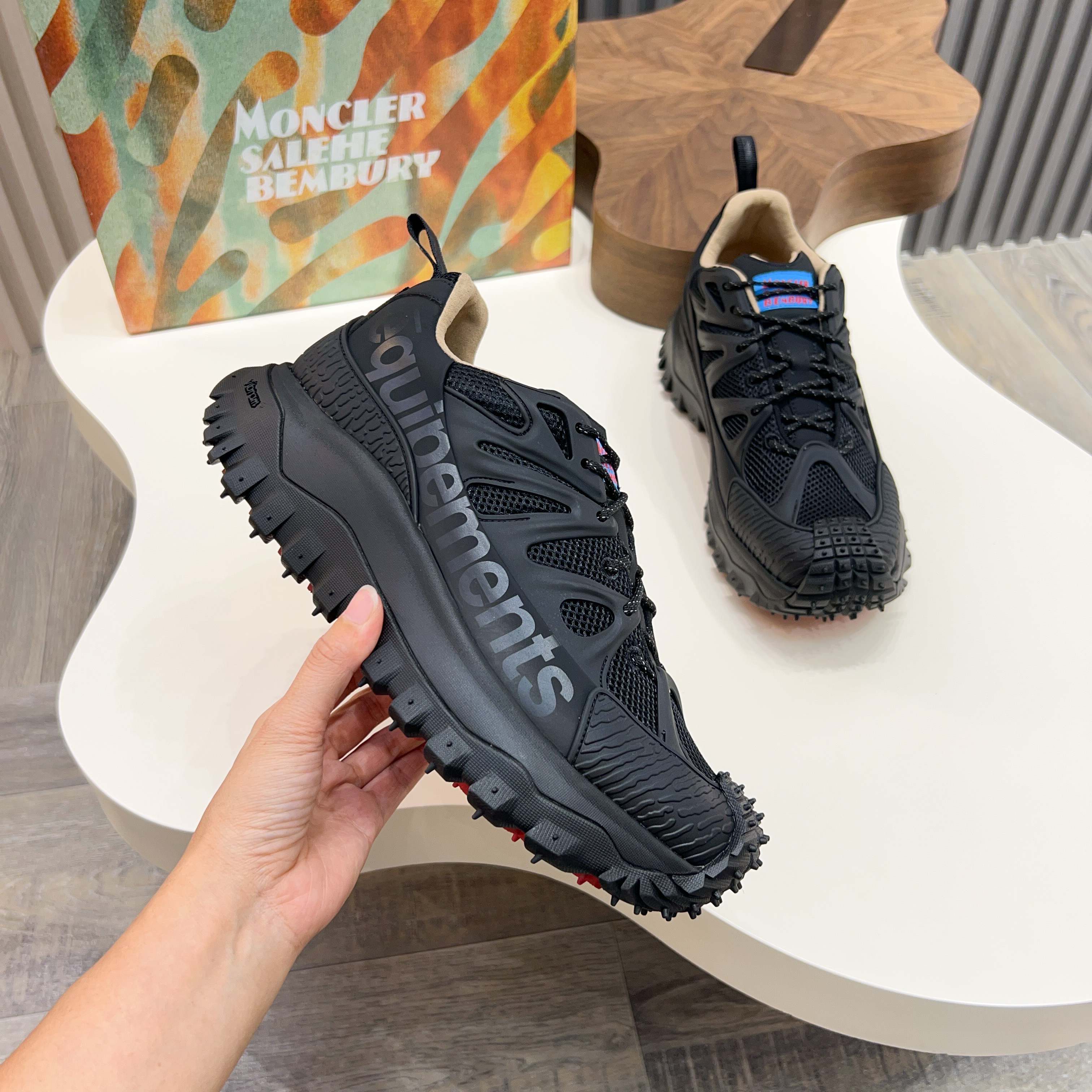 Moncler shoe