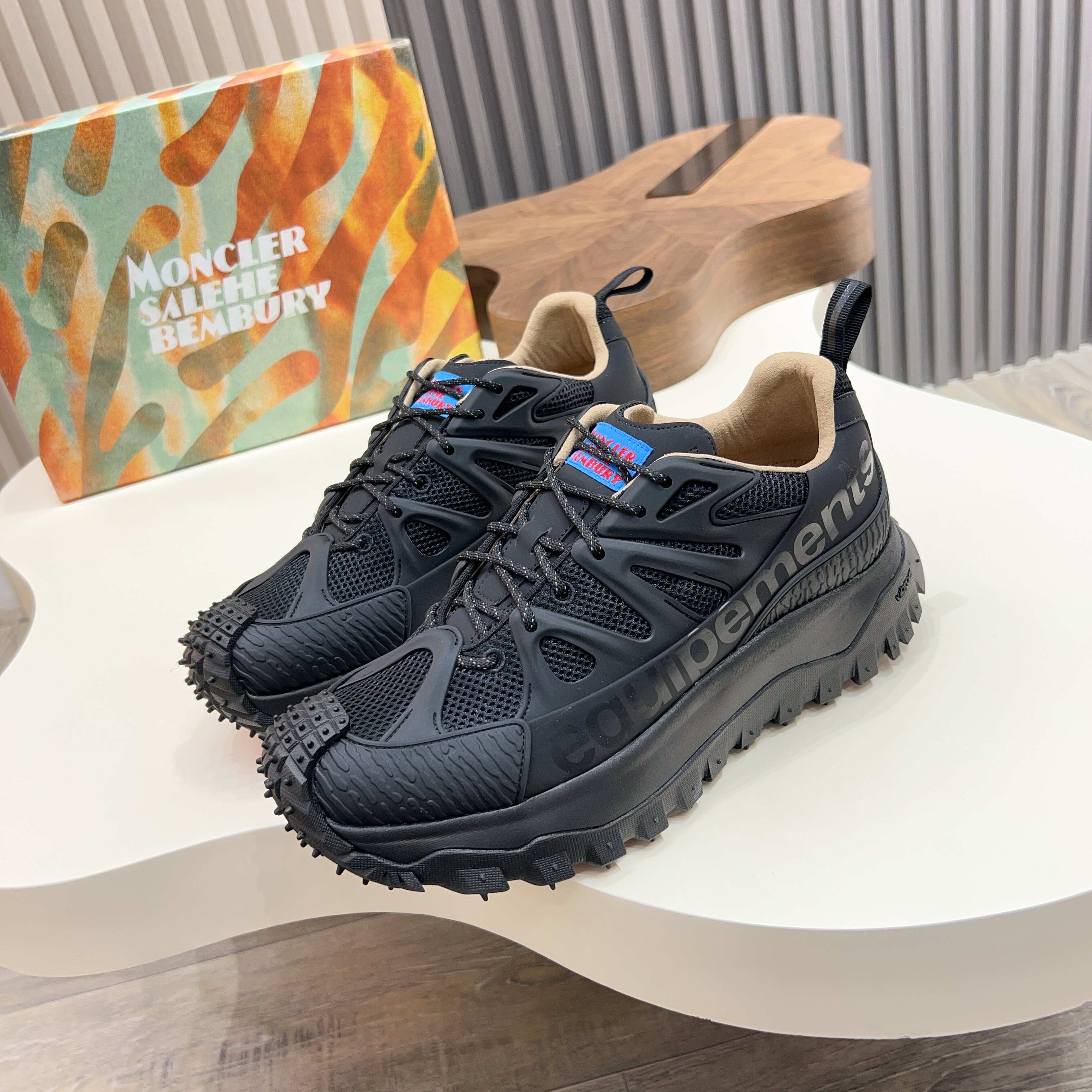 Moncler shoe