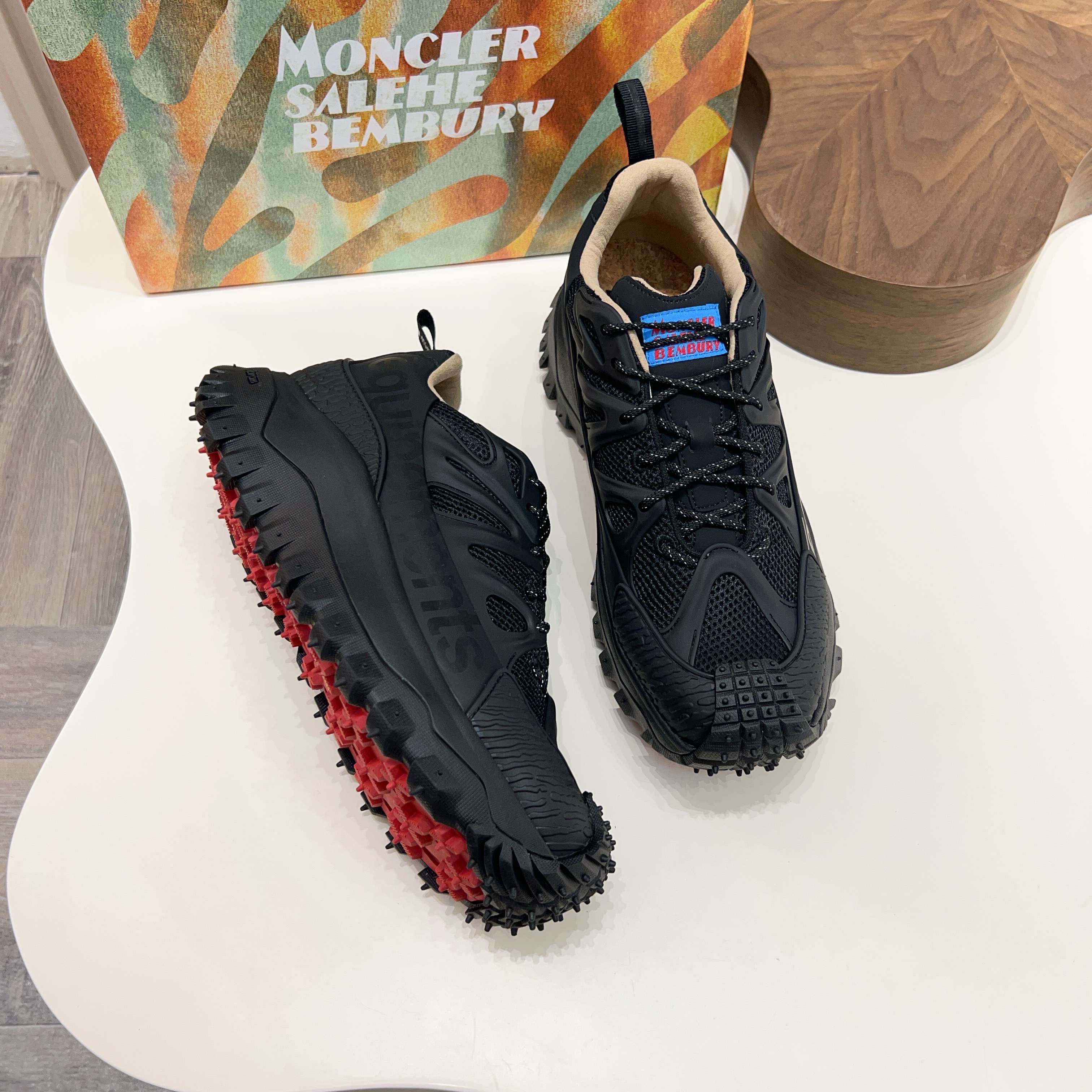 Moncler shoe