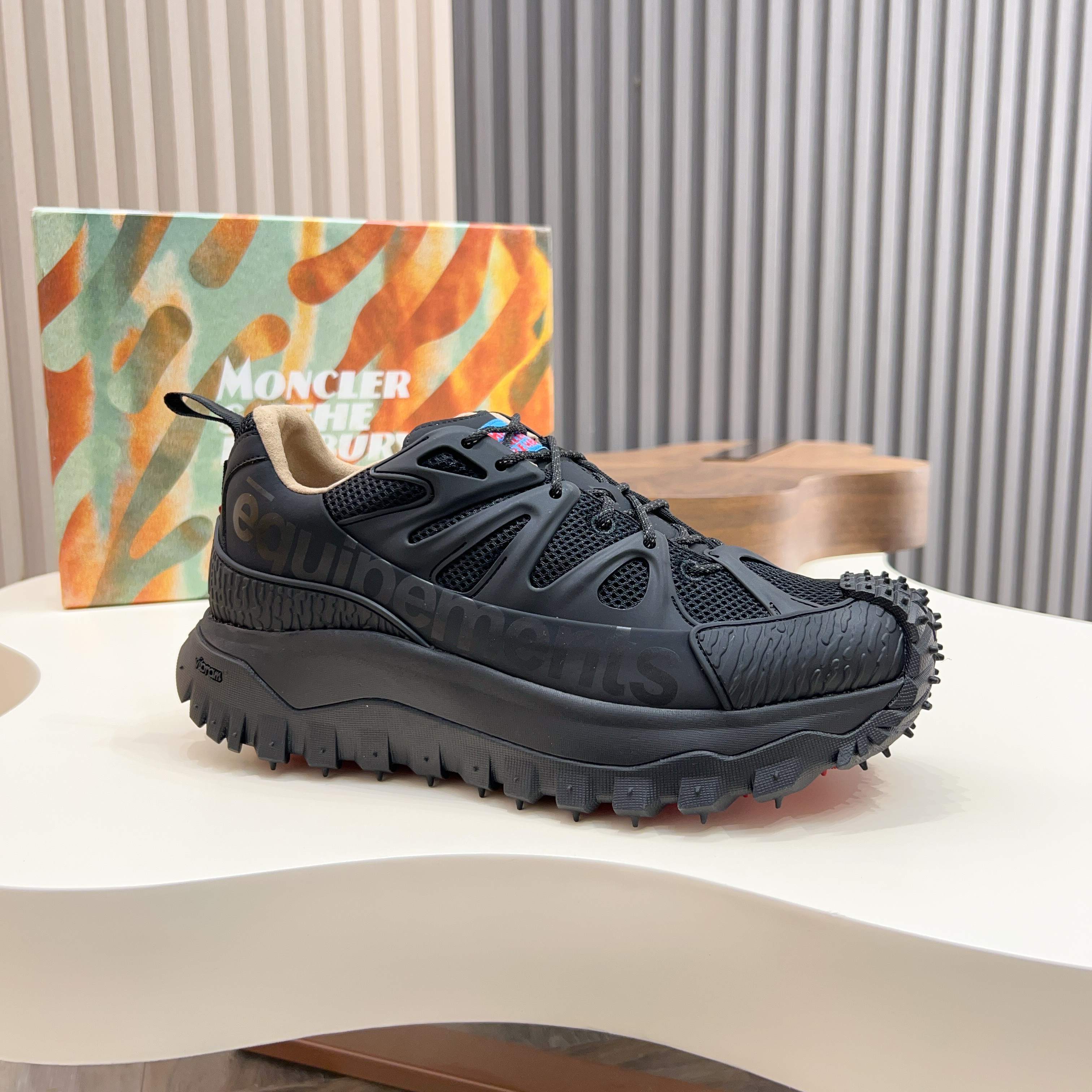 Moncler shoe
