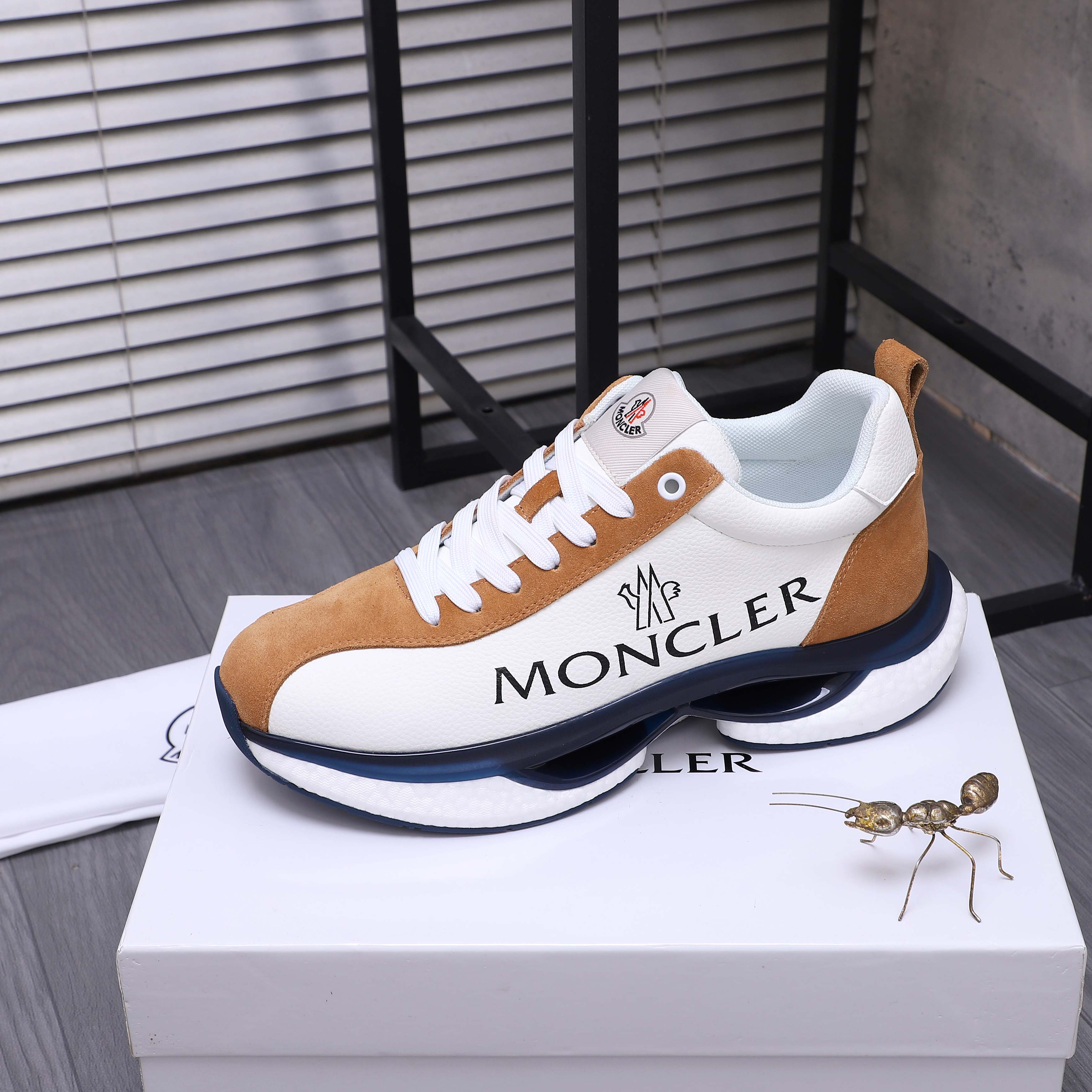 Moncler shoe