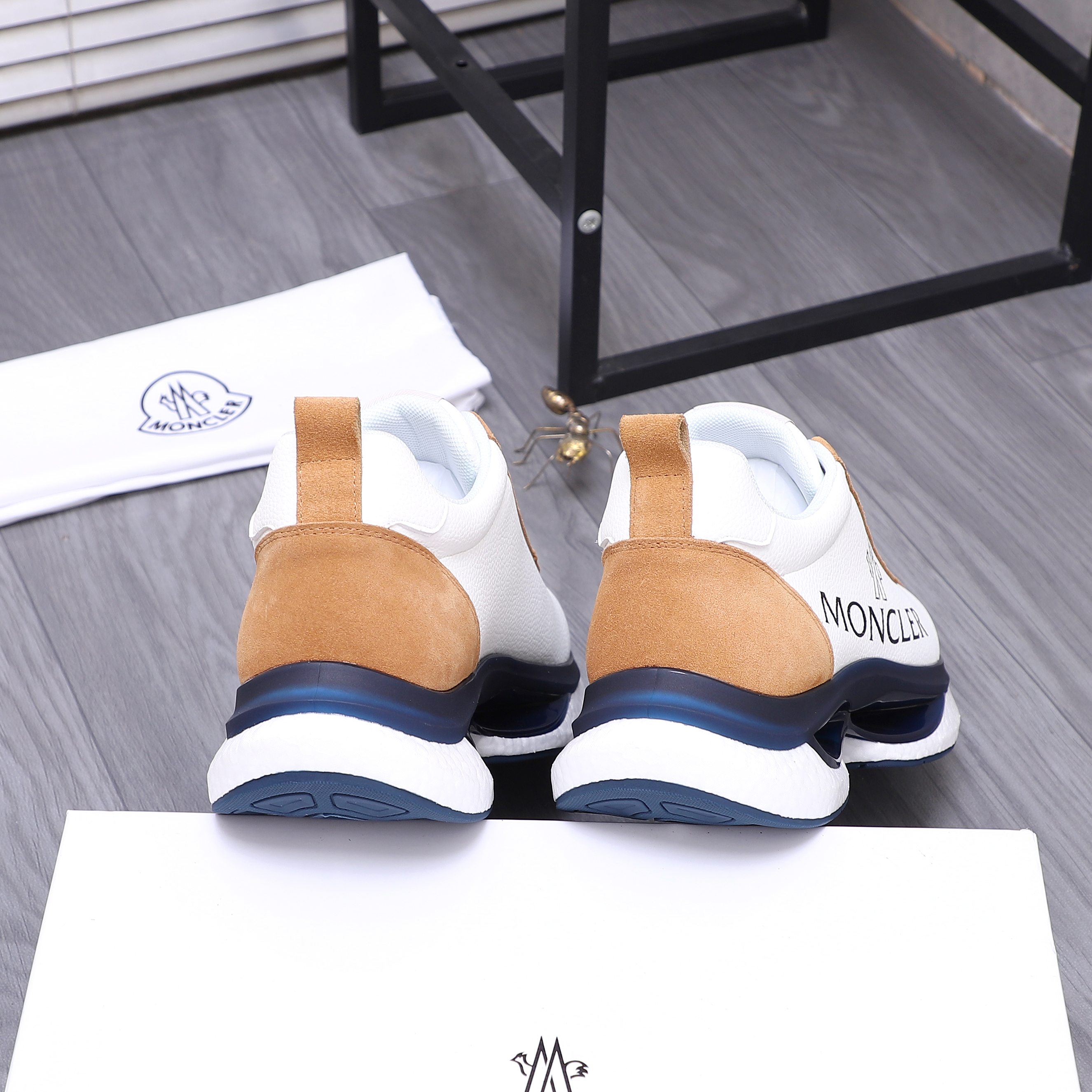 Moncler shoe