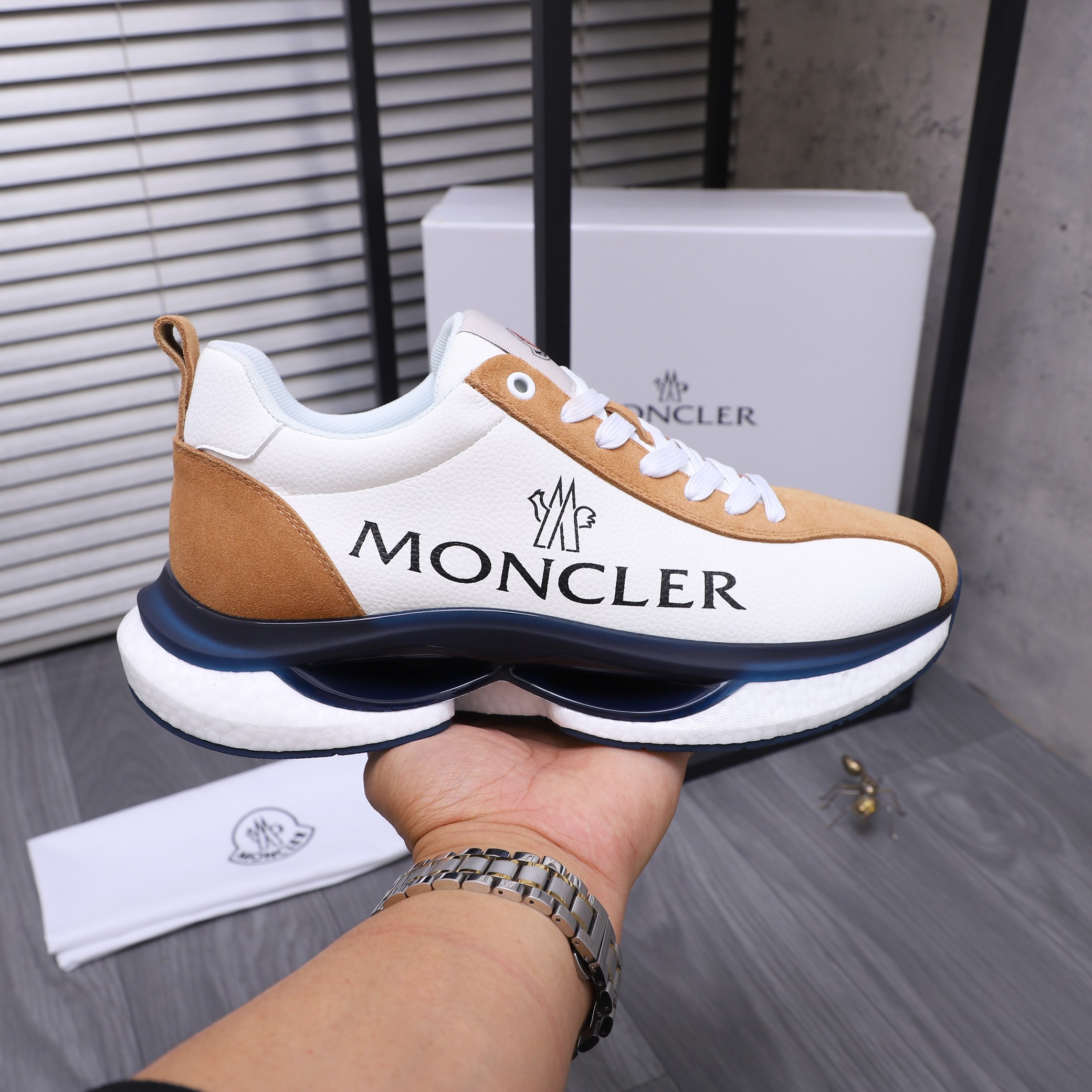 Moncler shoe
