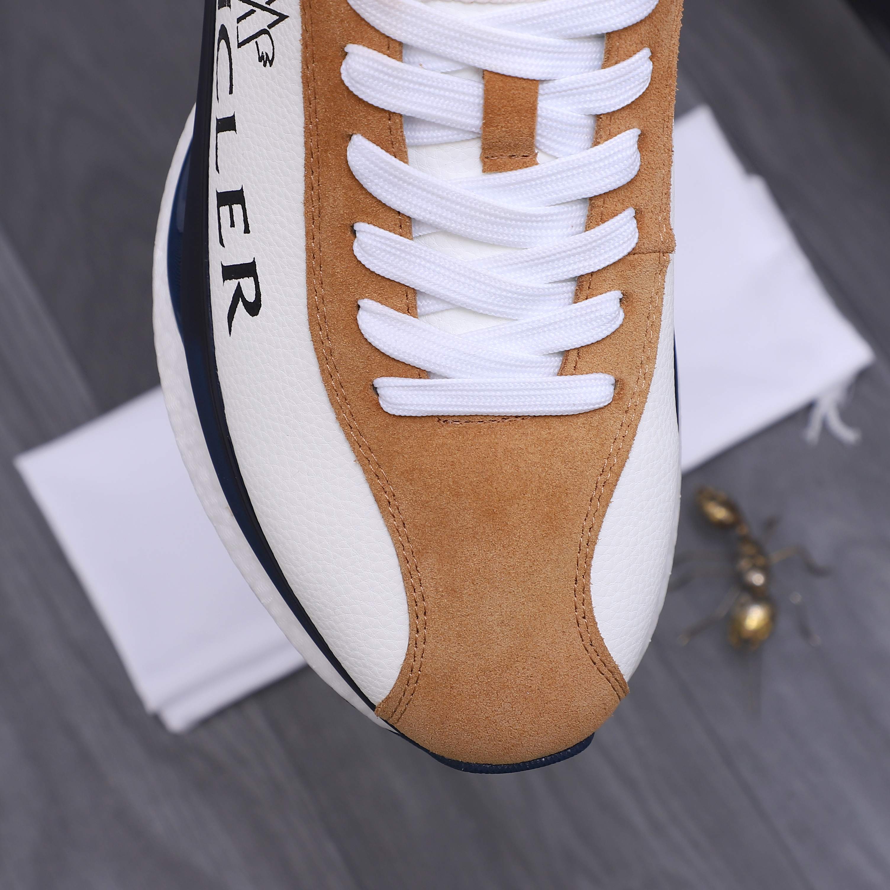 Moncler shoe