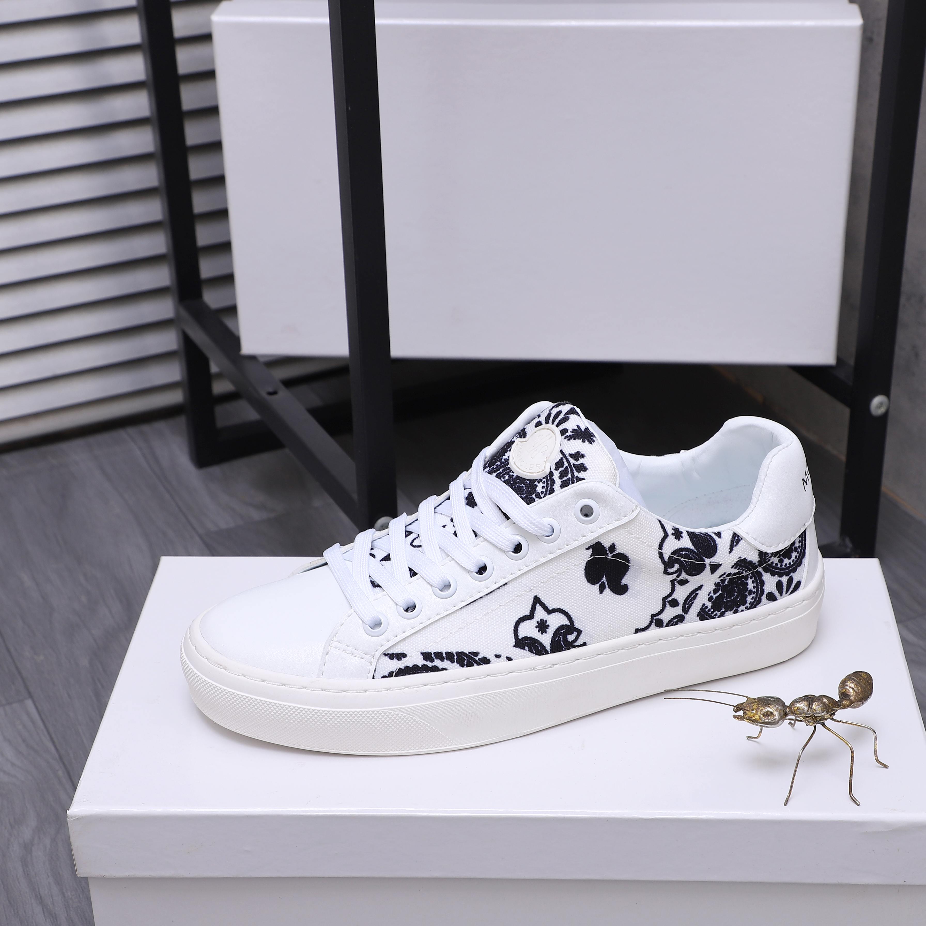 Moncler shoe