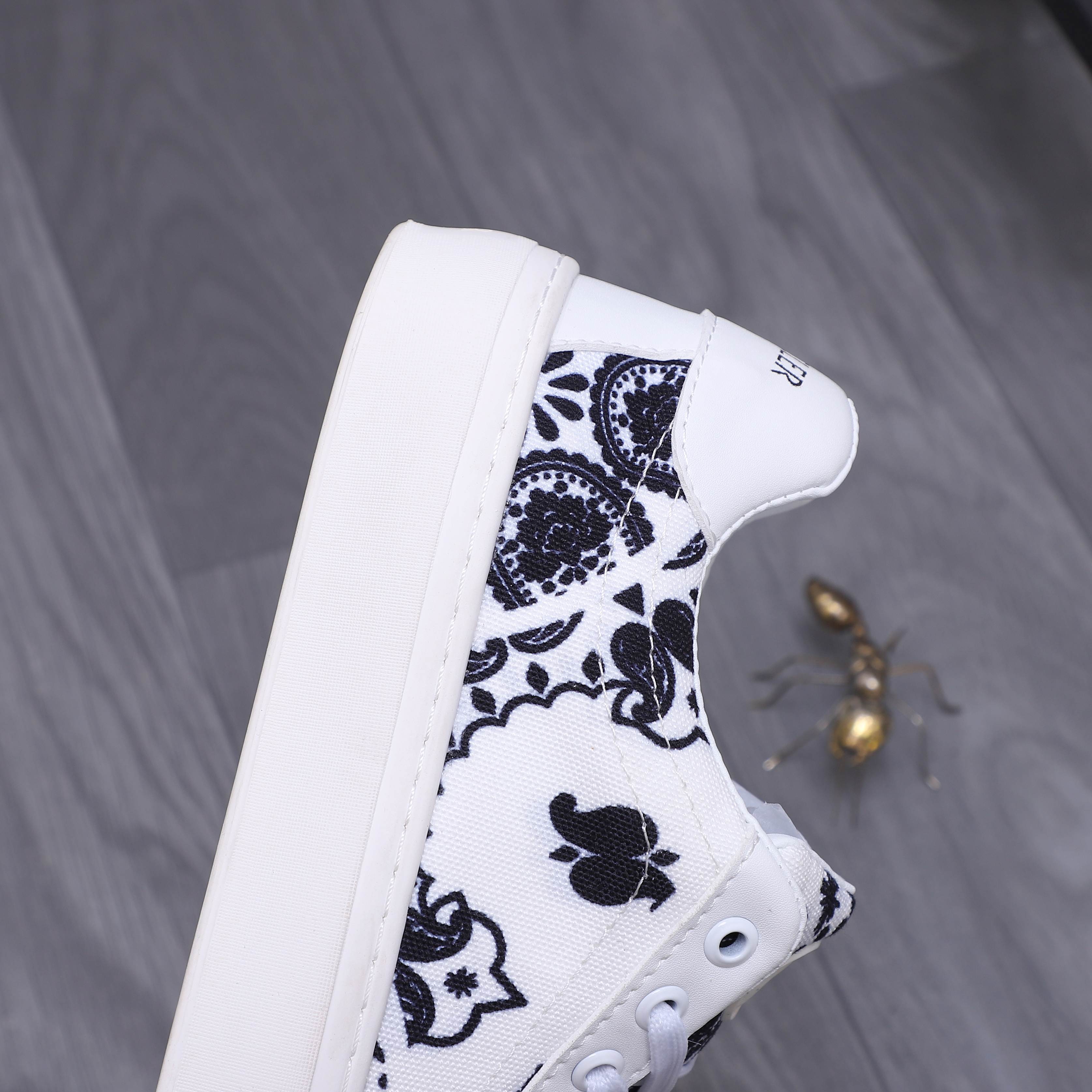 Moncler shoe