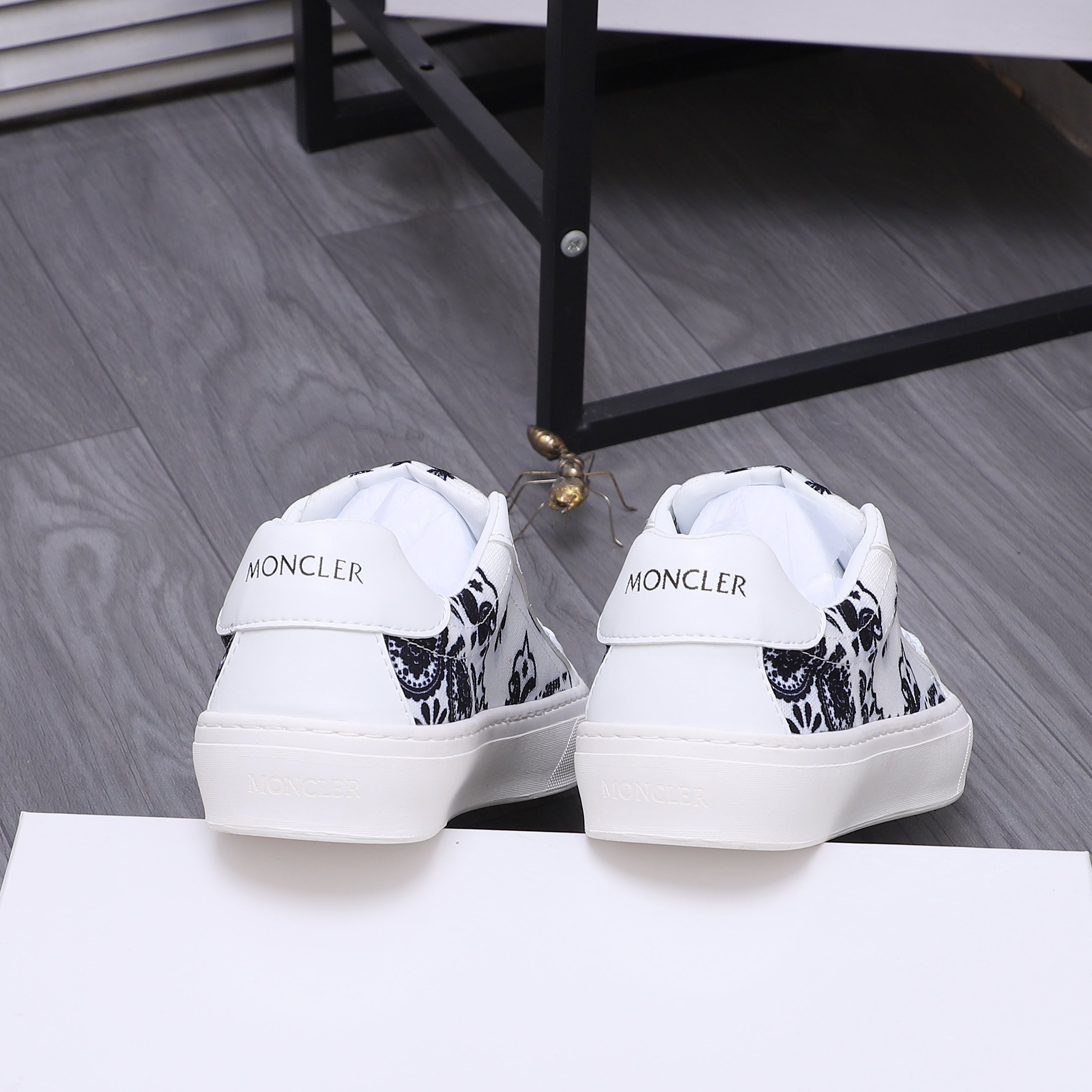 Moncler shoe