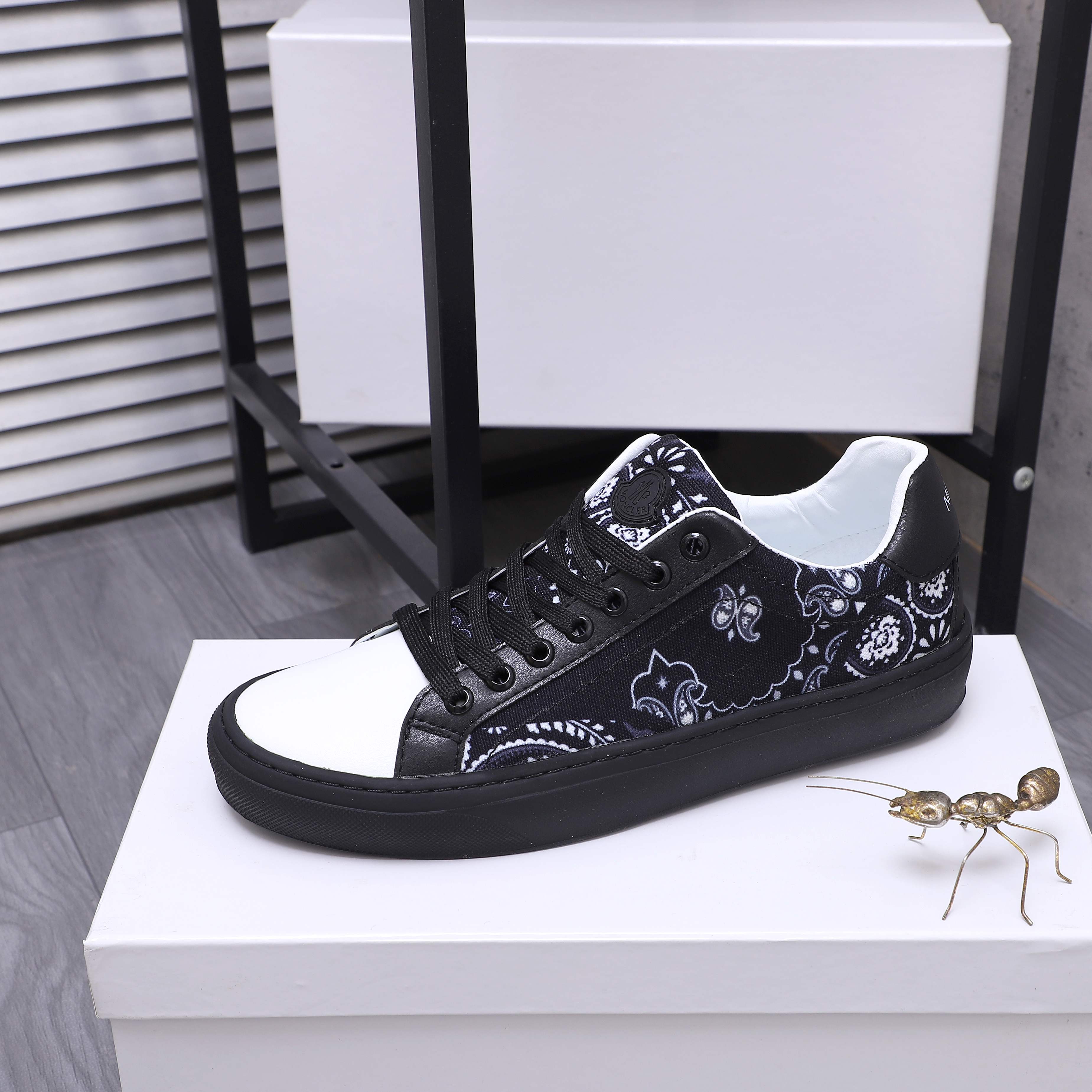 Moncler shoe