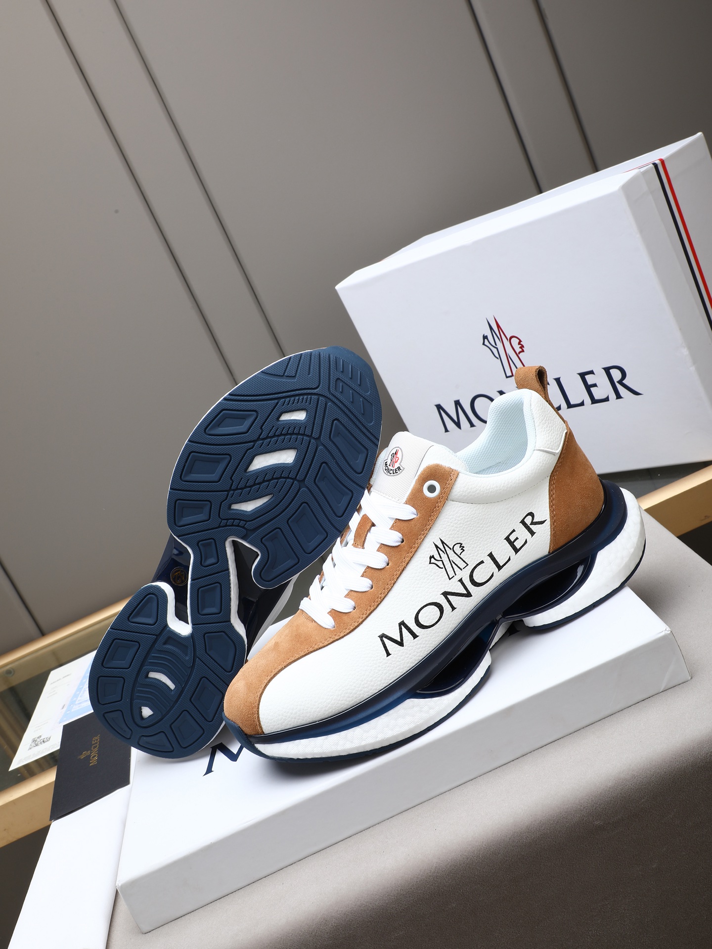 Moncler shoe