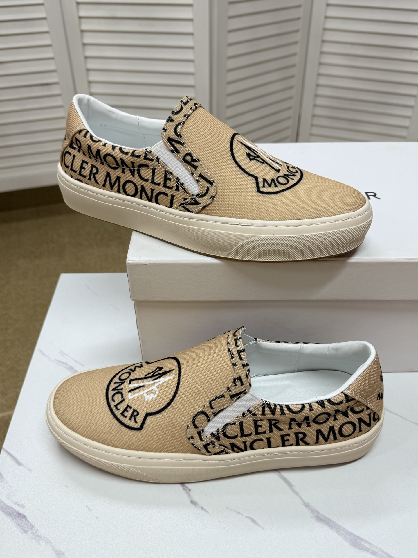 Moncler shoe