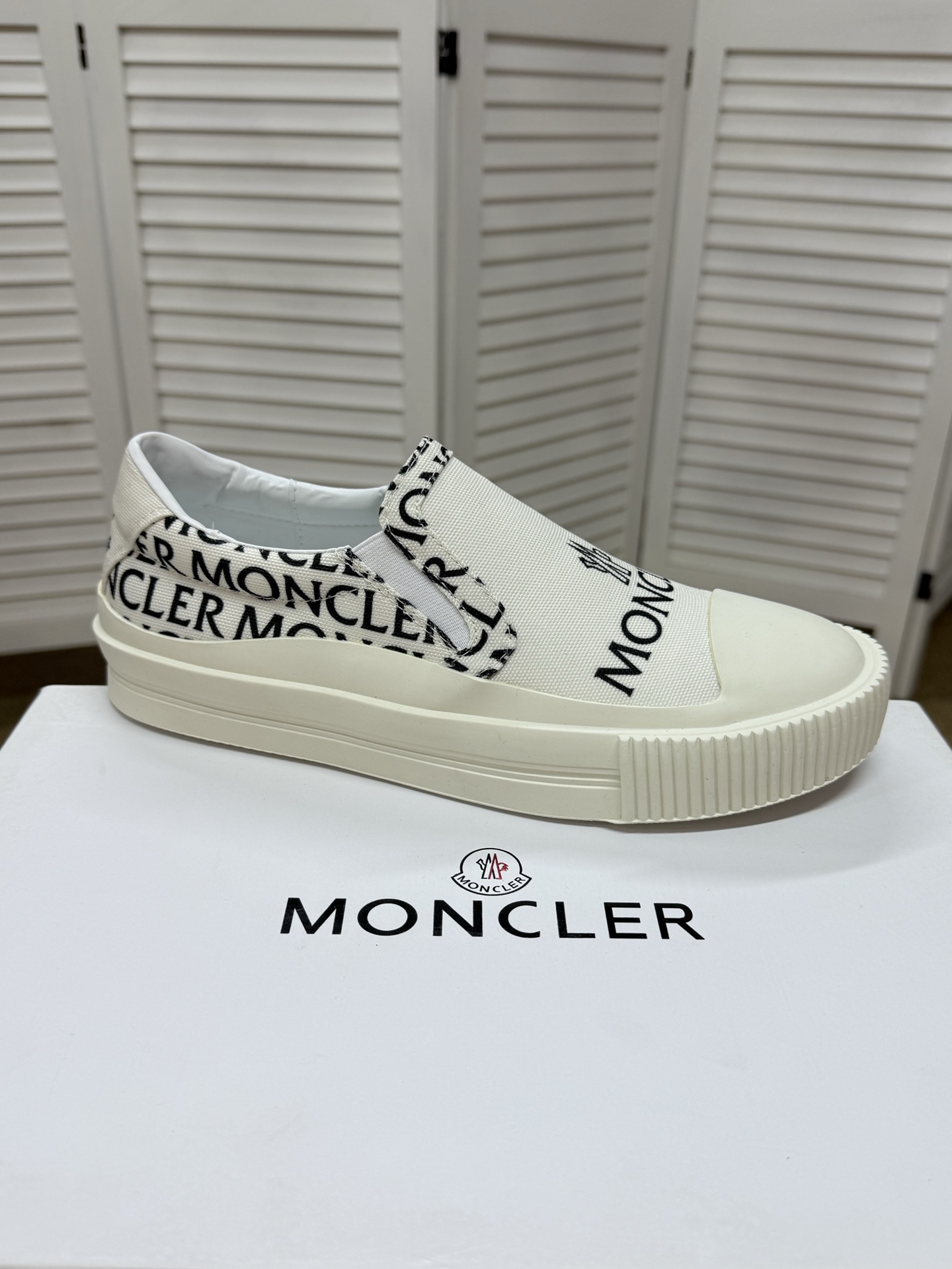 Moncler shoe