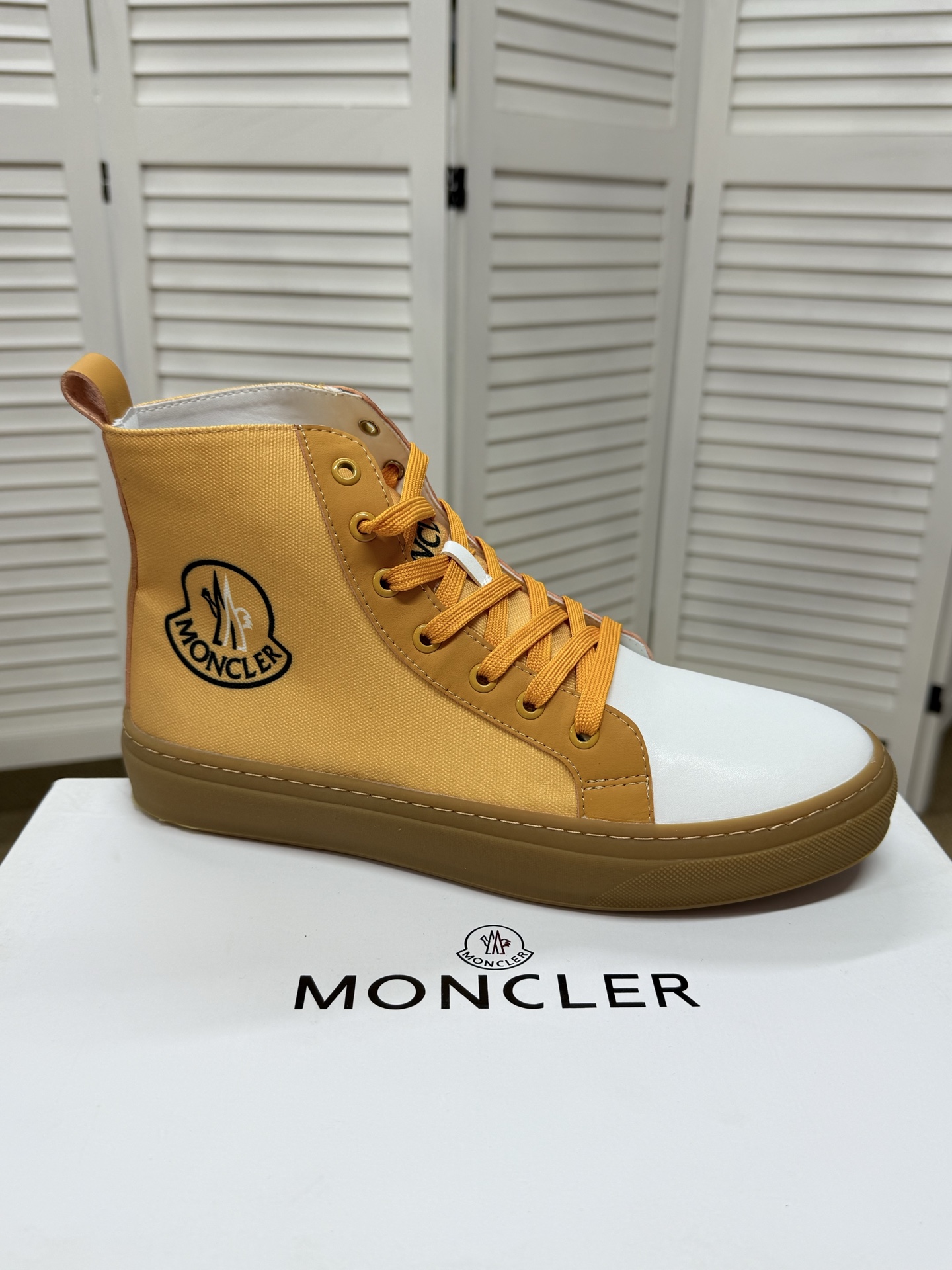 Moncler shoe