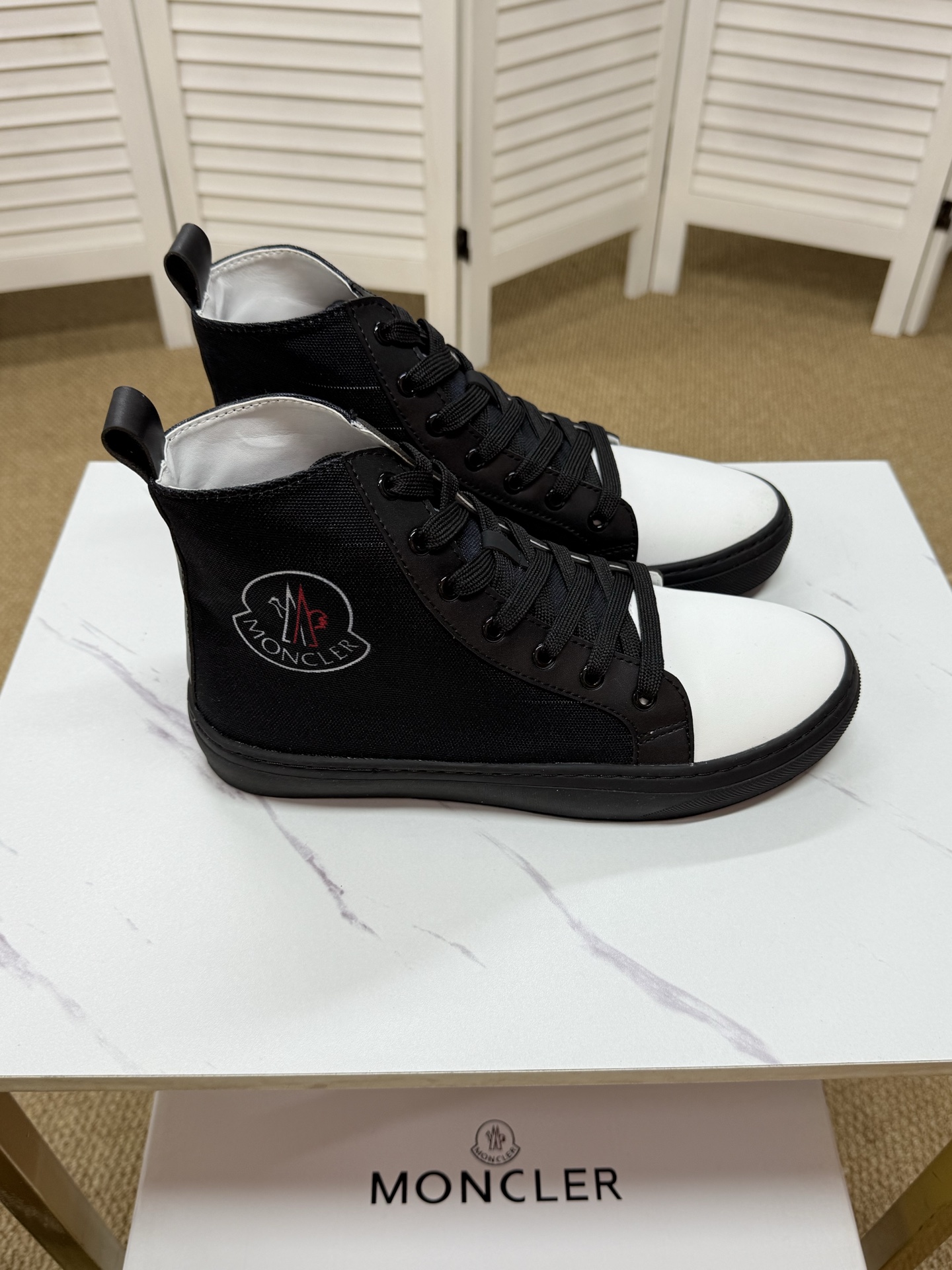 Moncler shoe