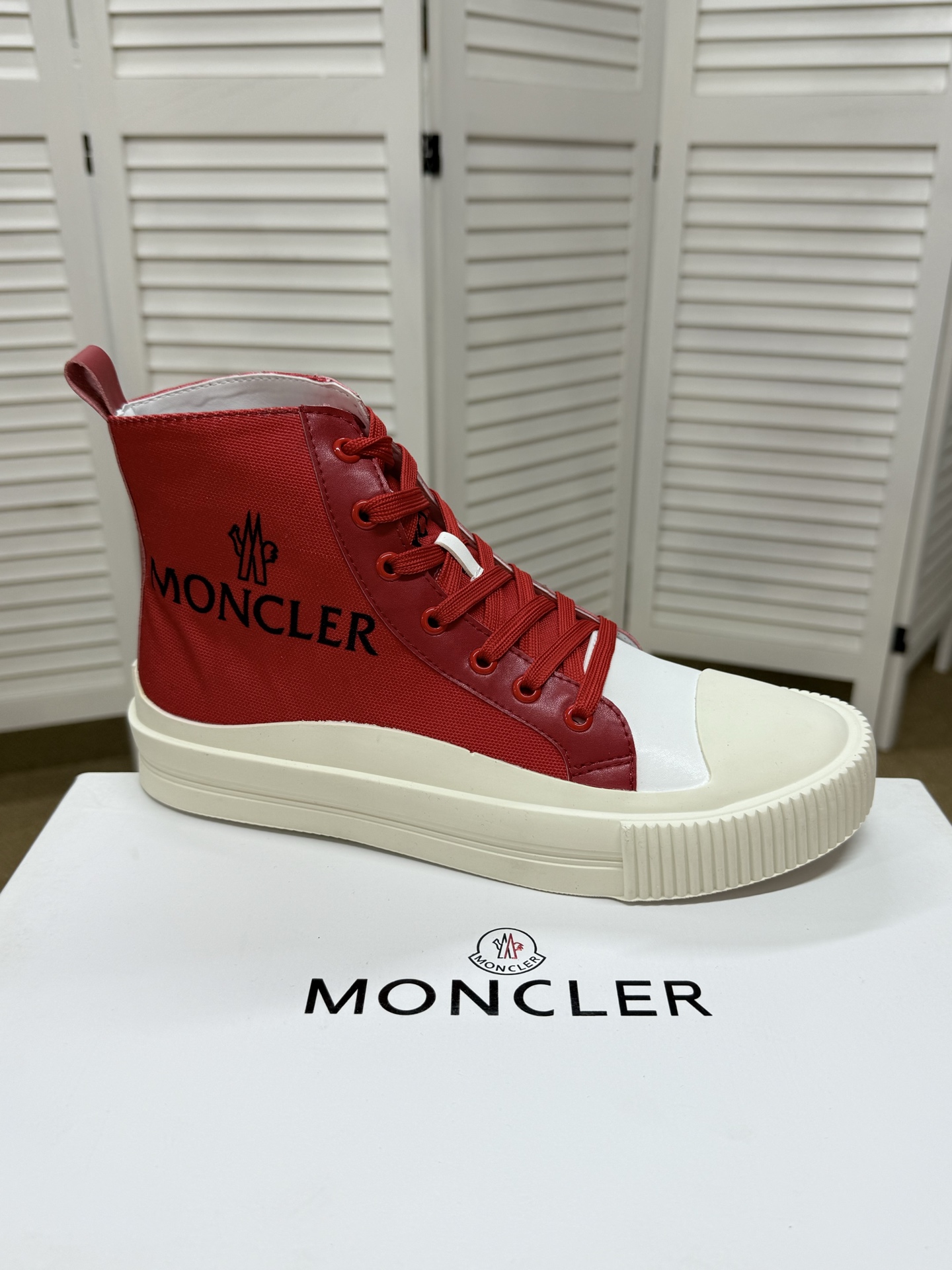 Moncler shoe