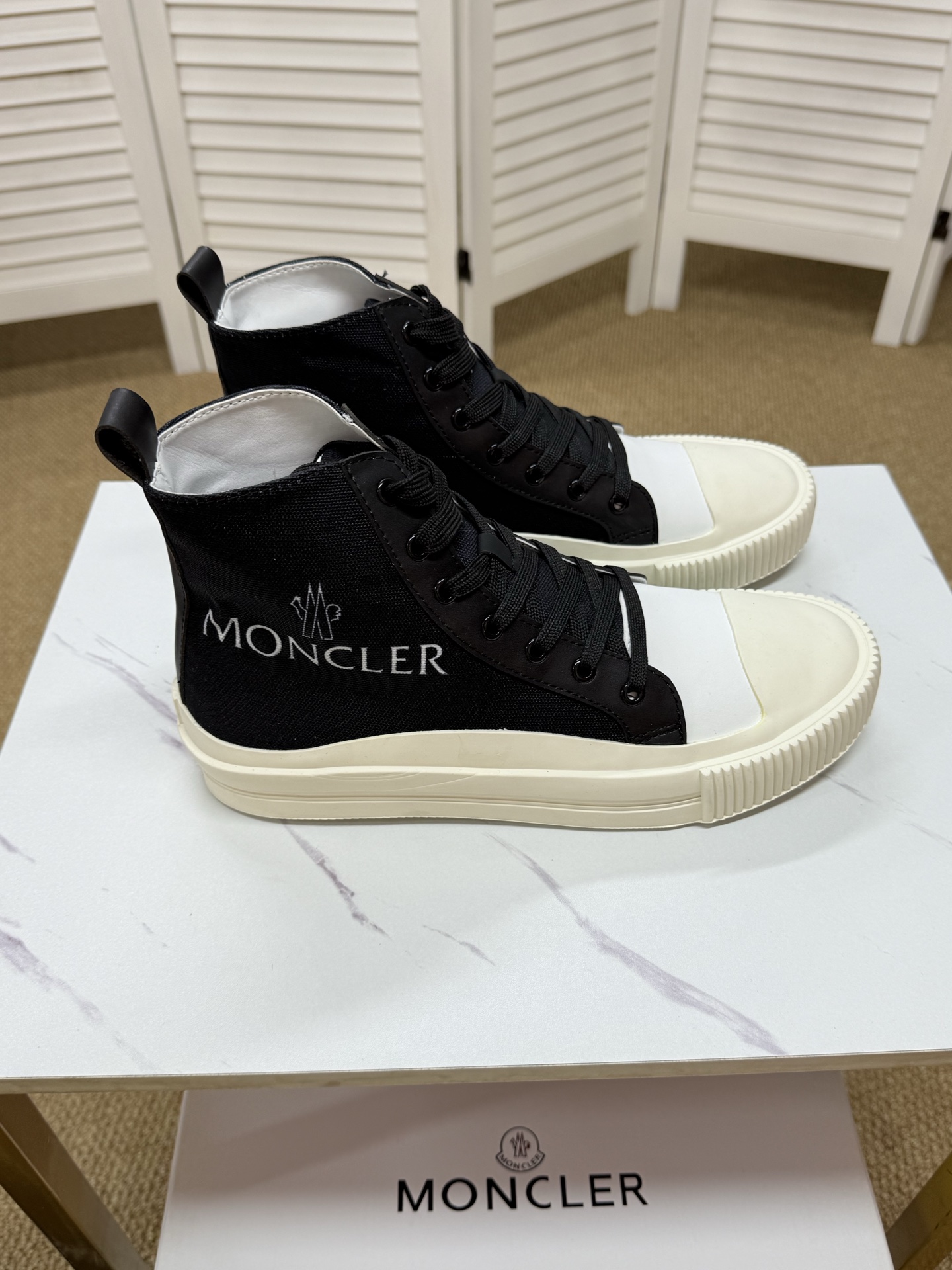 Moncler shoe