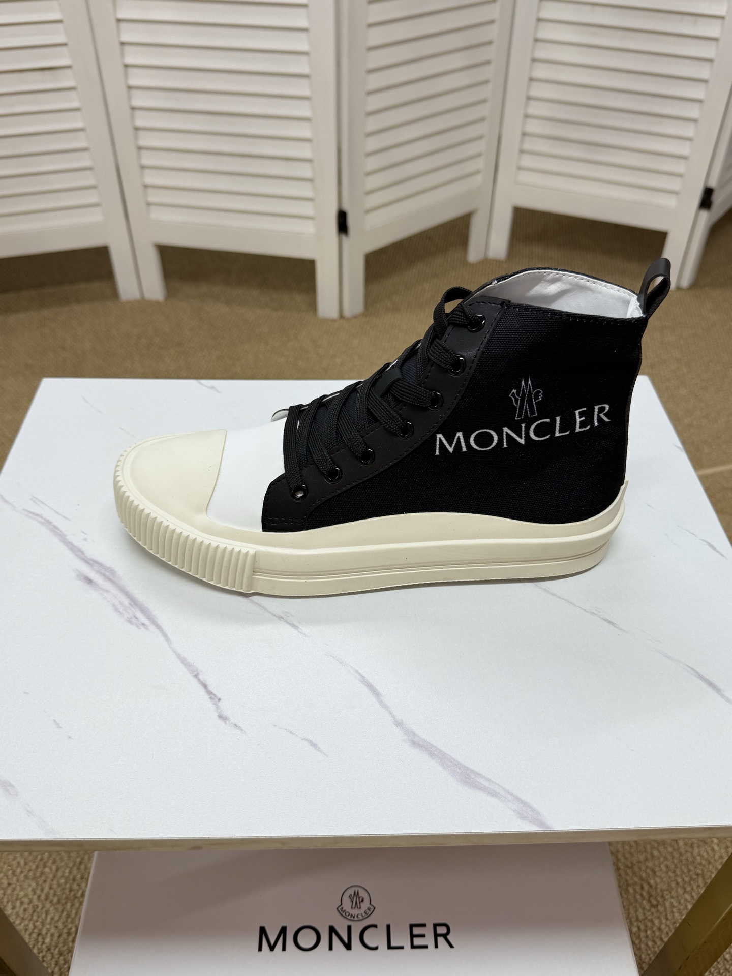 Moncler shoe