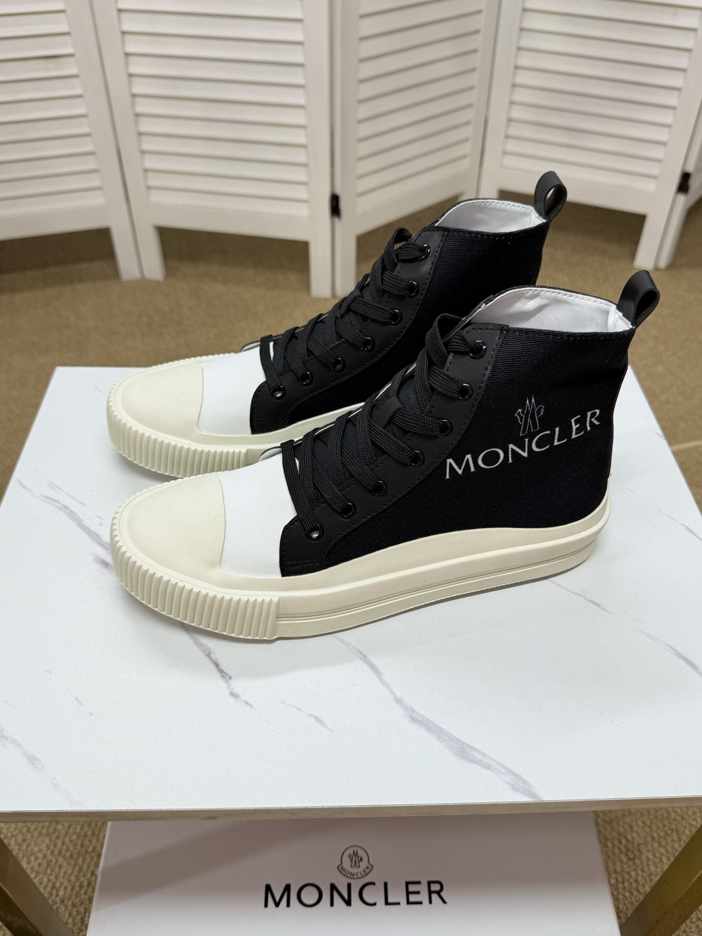 Moncler shoe
