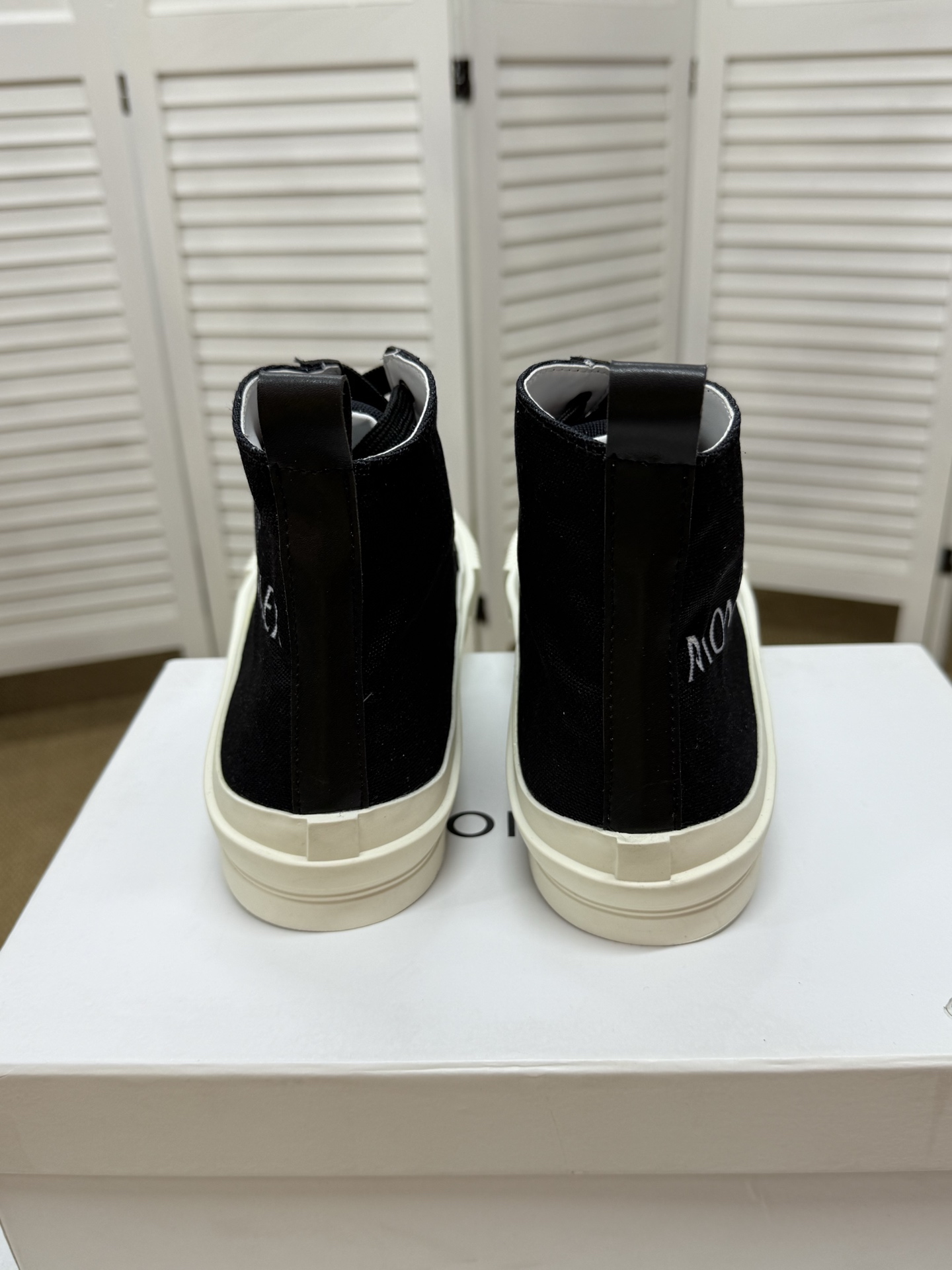 Moncler shoe