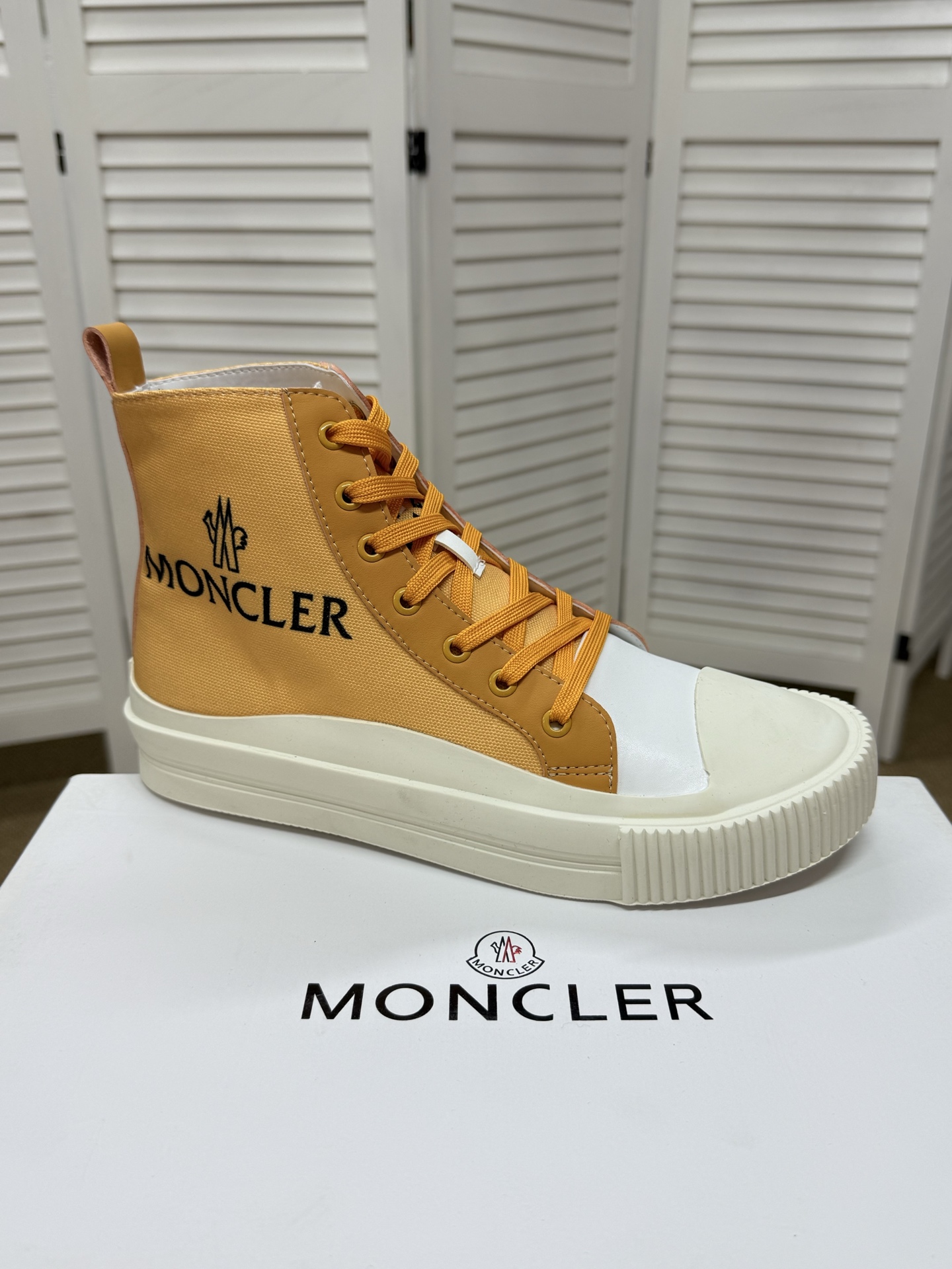 Moncler shoe