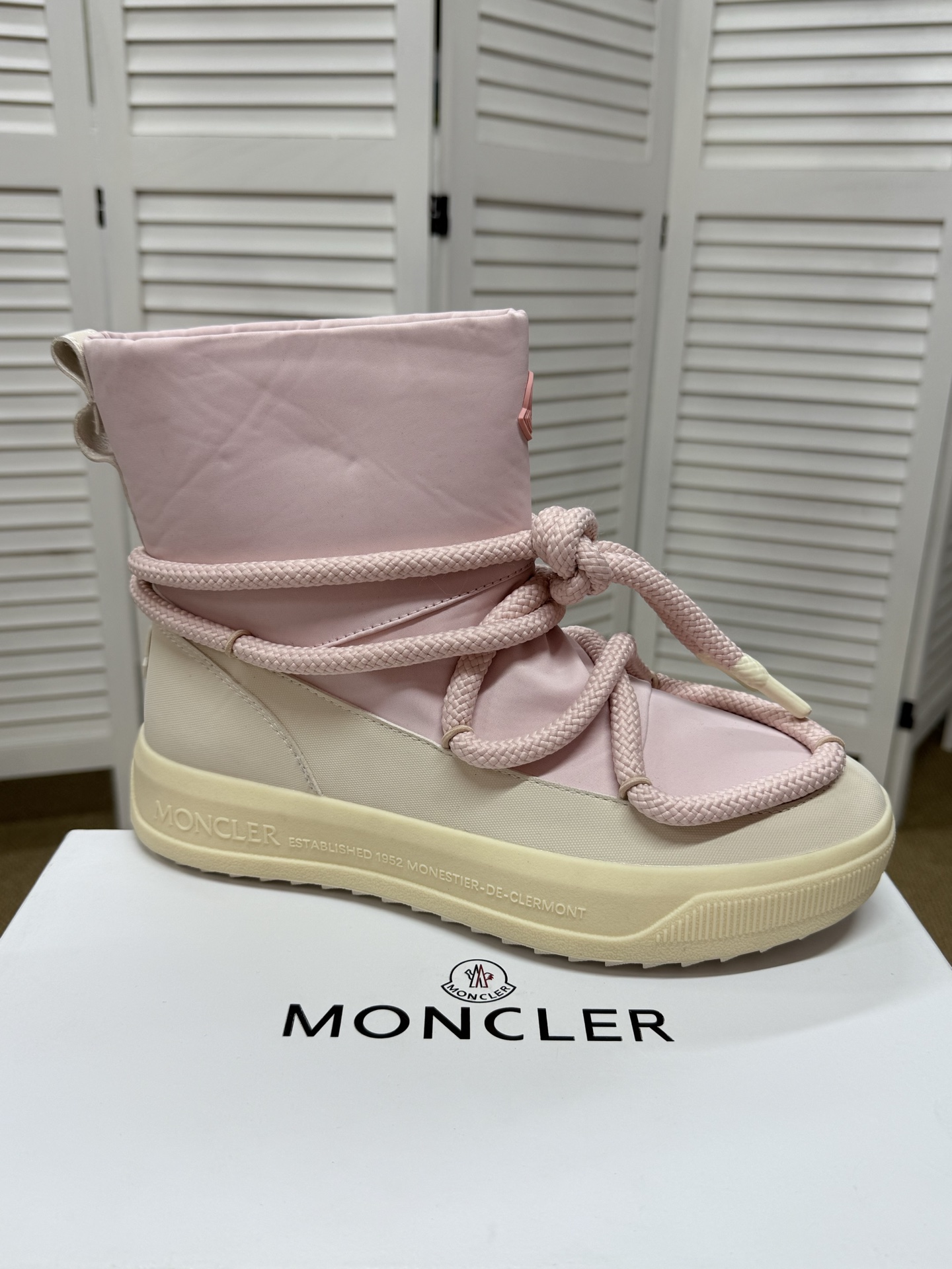 Moncler shoe