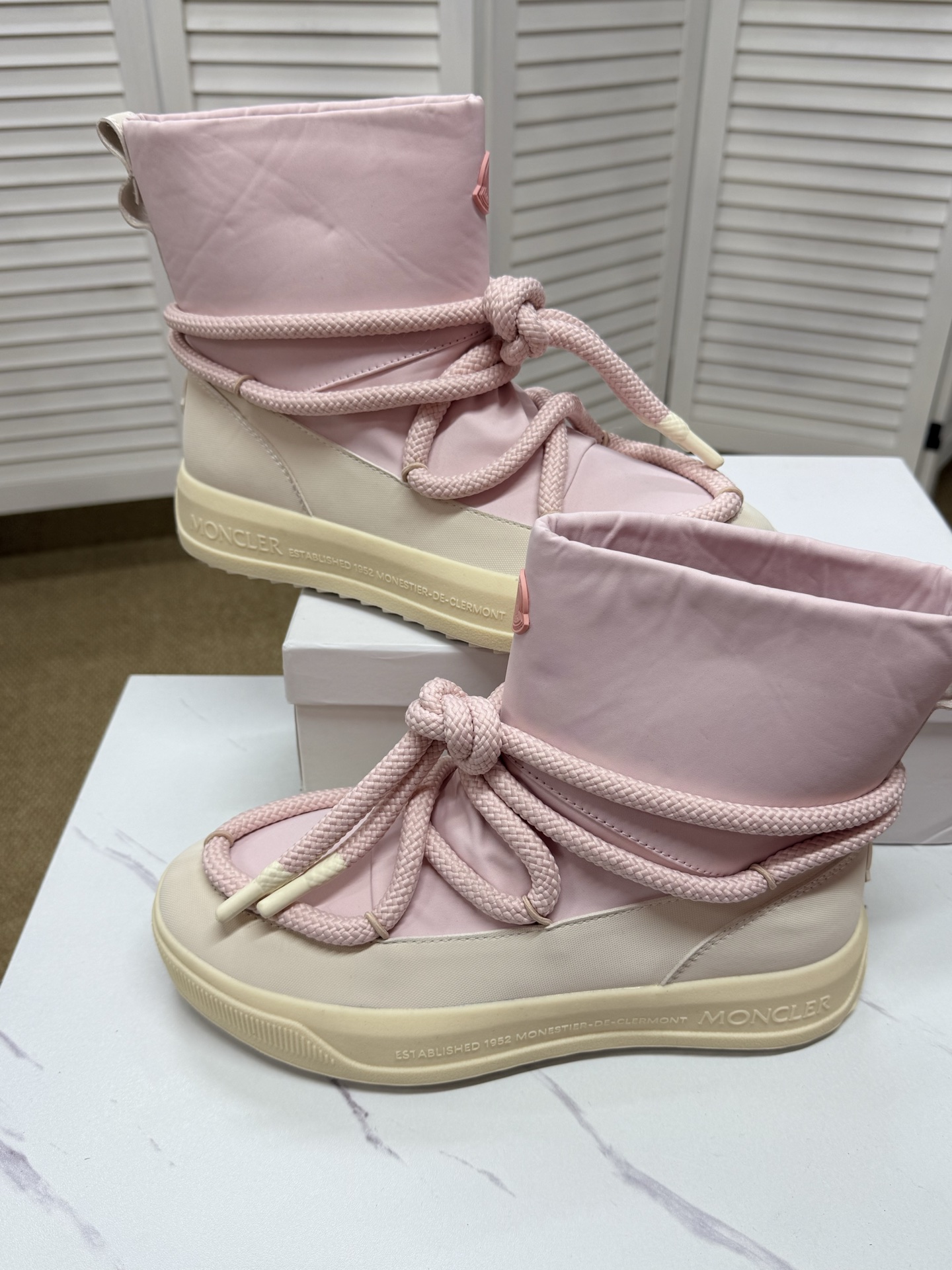 Moncler shoe