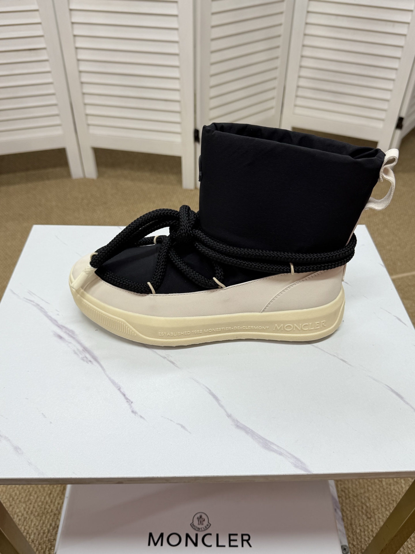 Moncler shoe