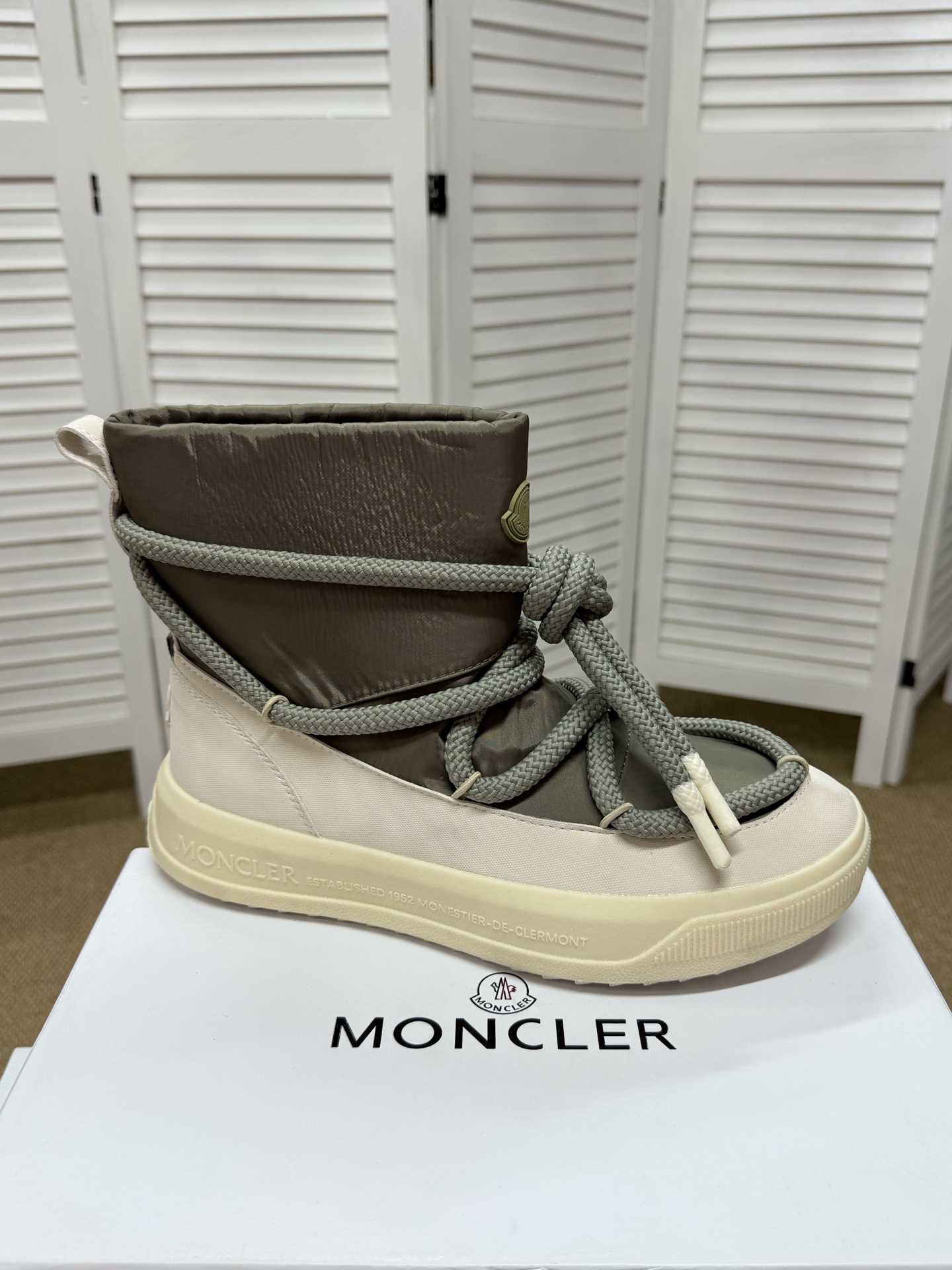 Moncler shoe