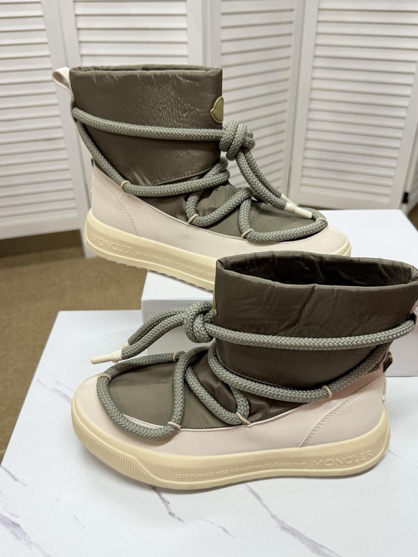 Moncler shoe