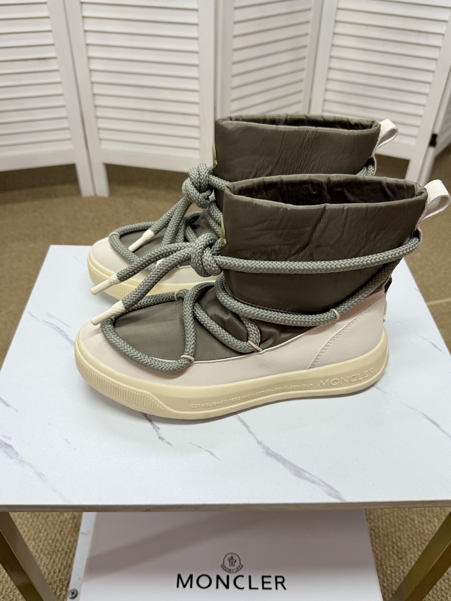 Moncler shoe
