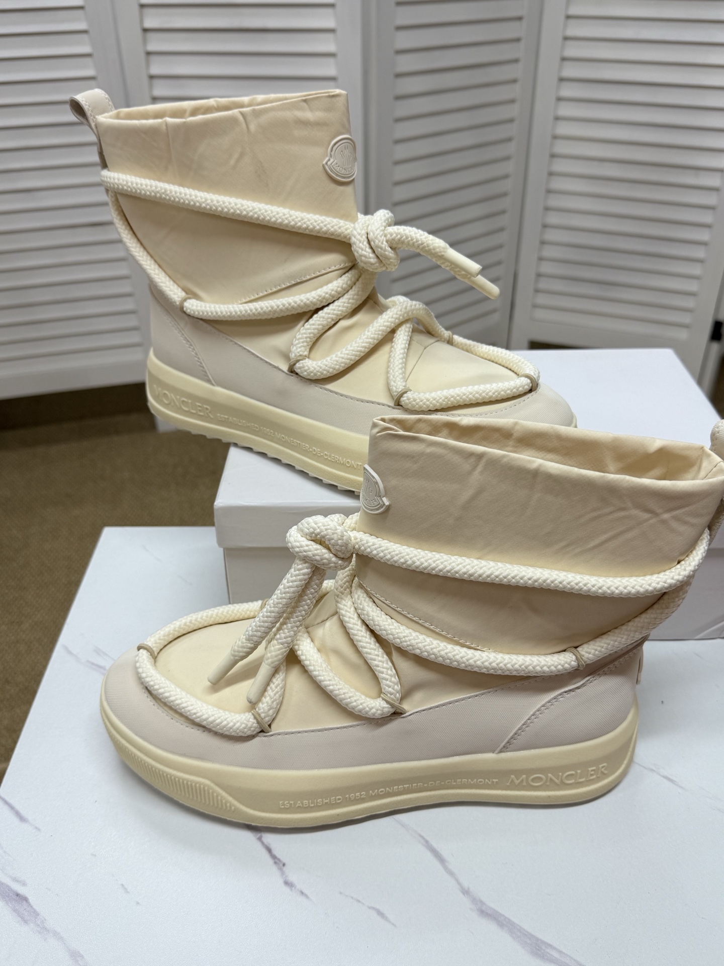 Moncler shoe