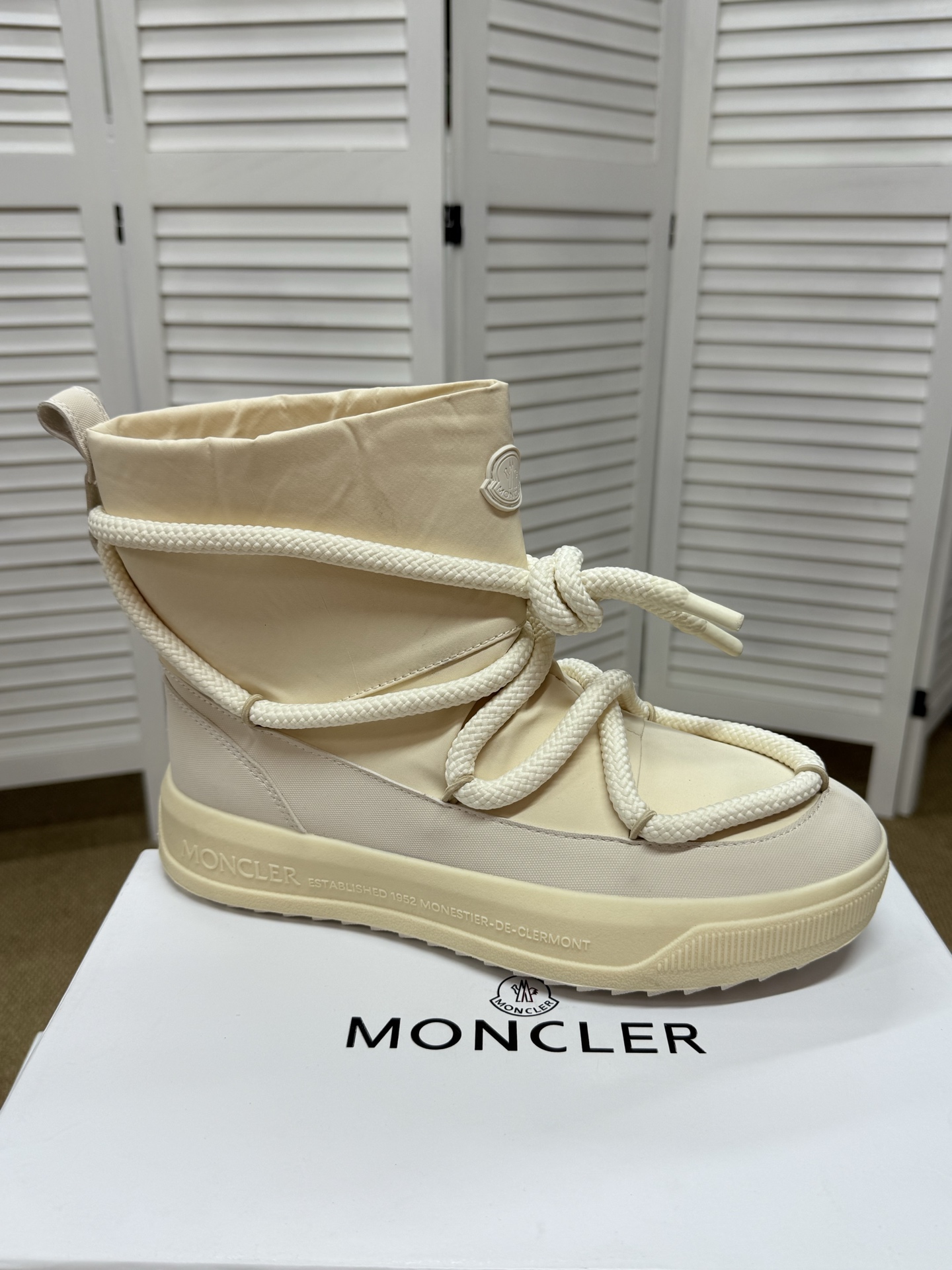 Moncler shoe