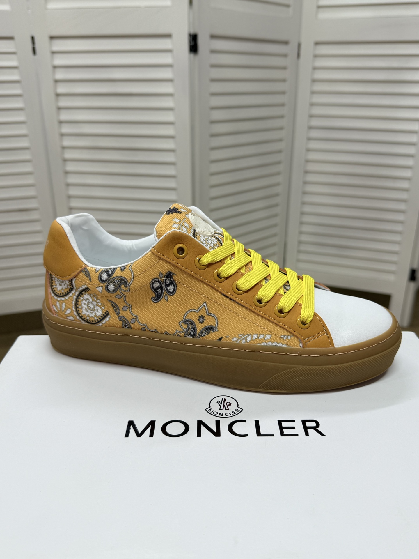 Moncler shoe