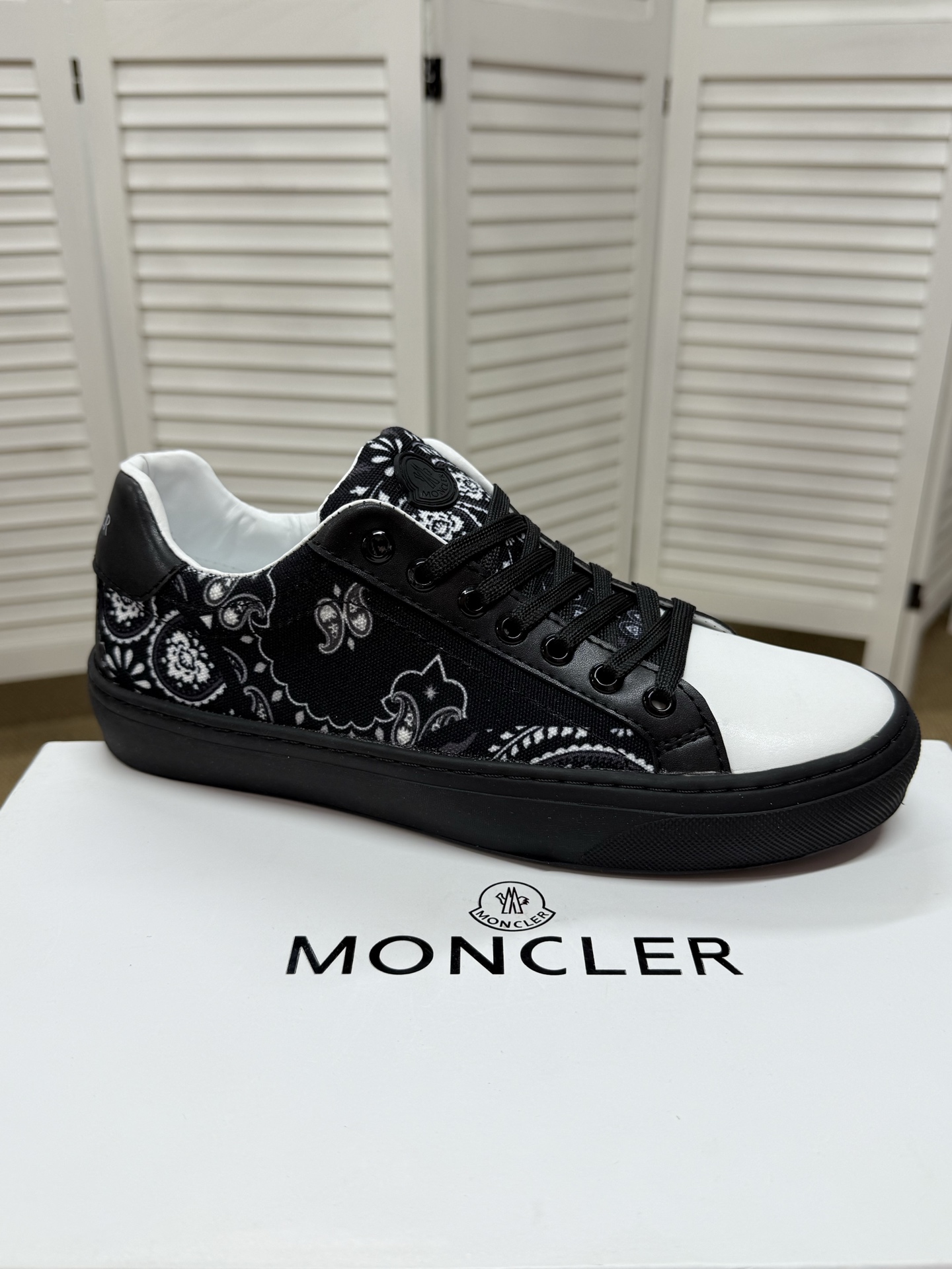 Moncler shoe