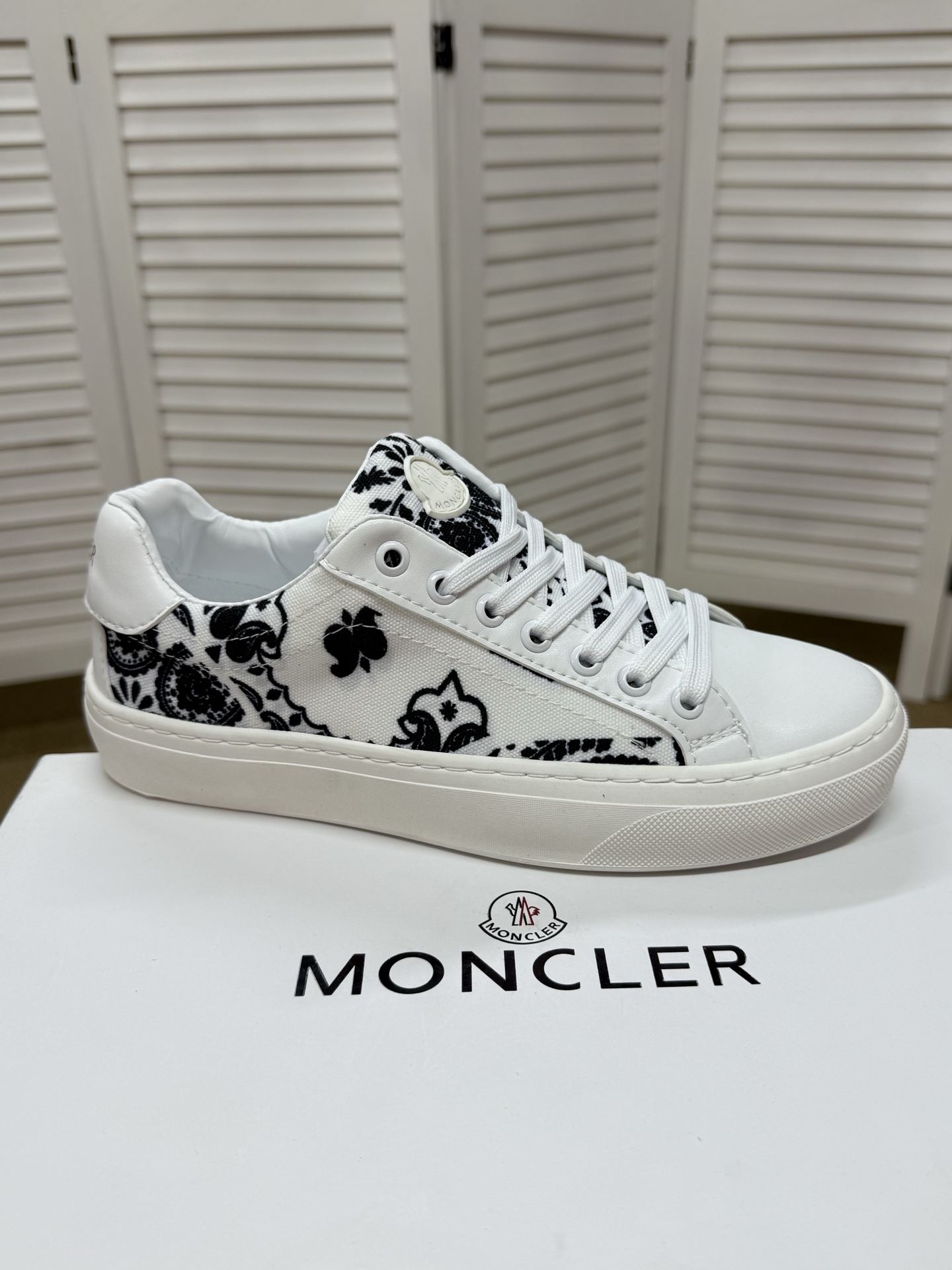 Moncler shoe