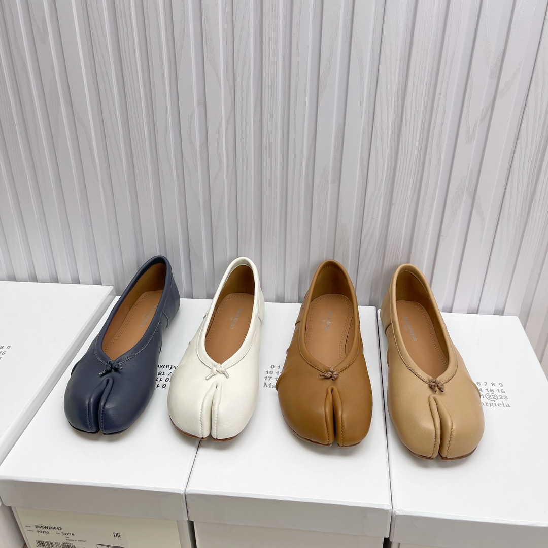Women's shoes collection
