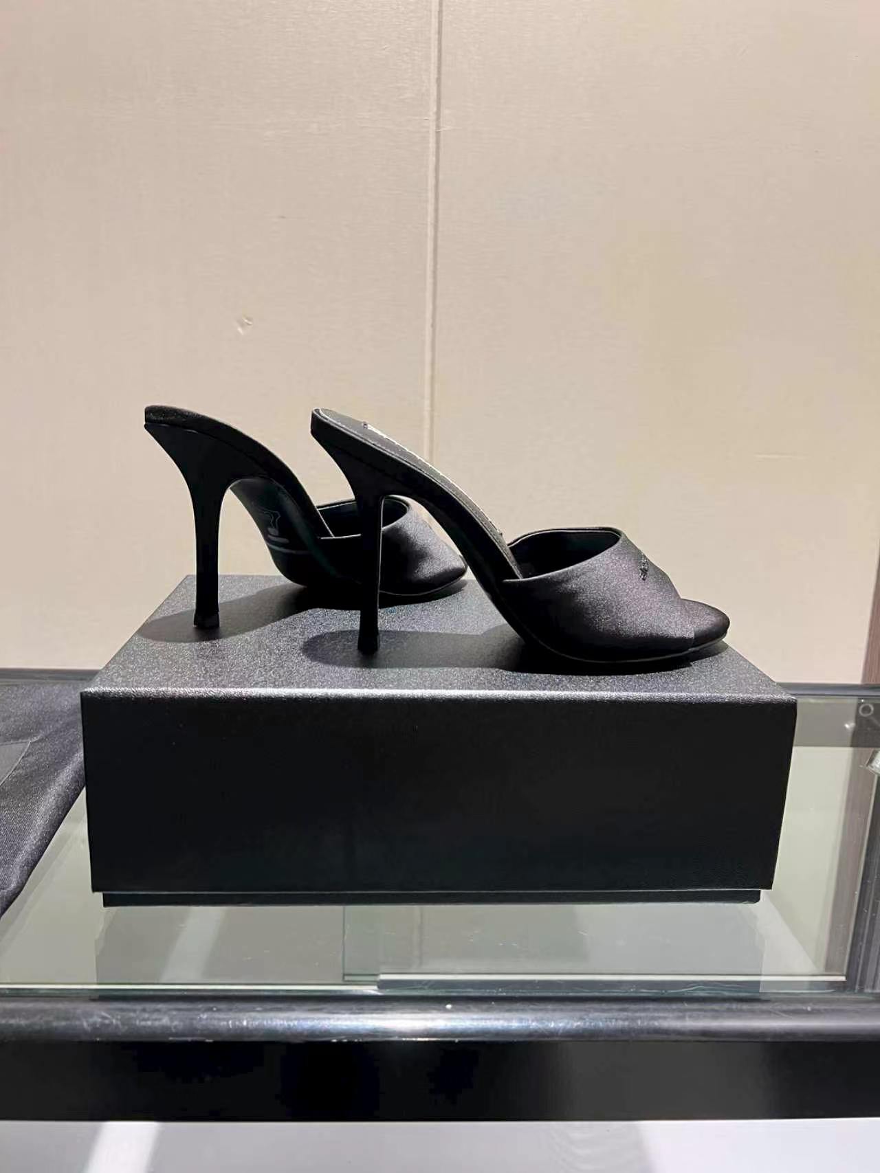 Women's shoes collection